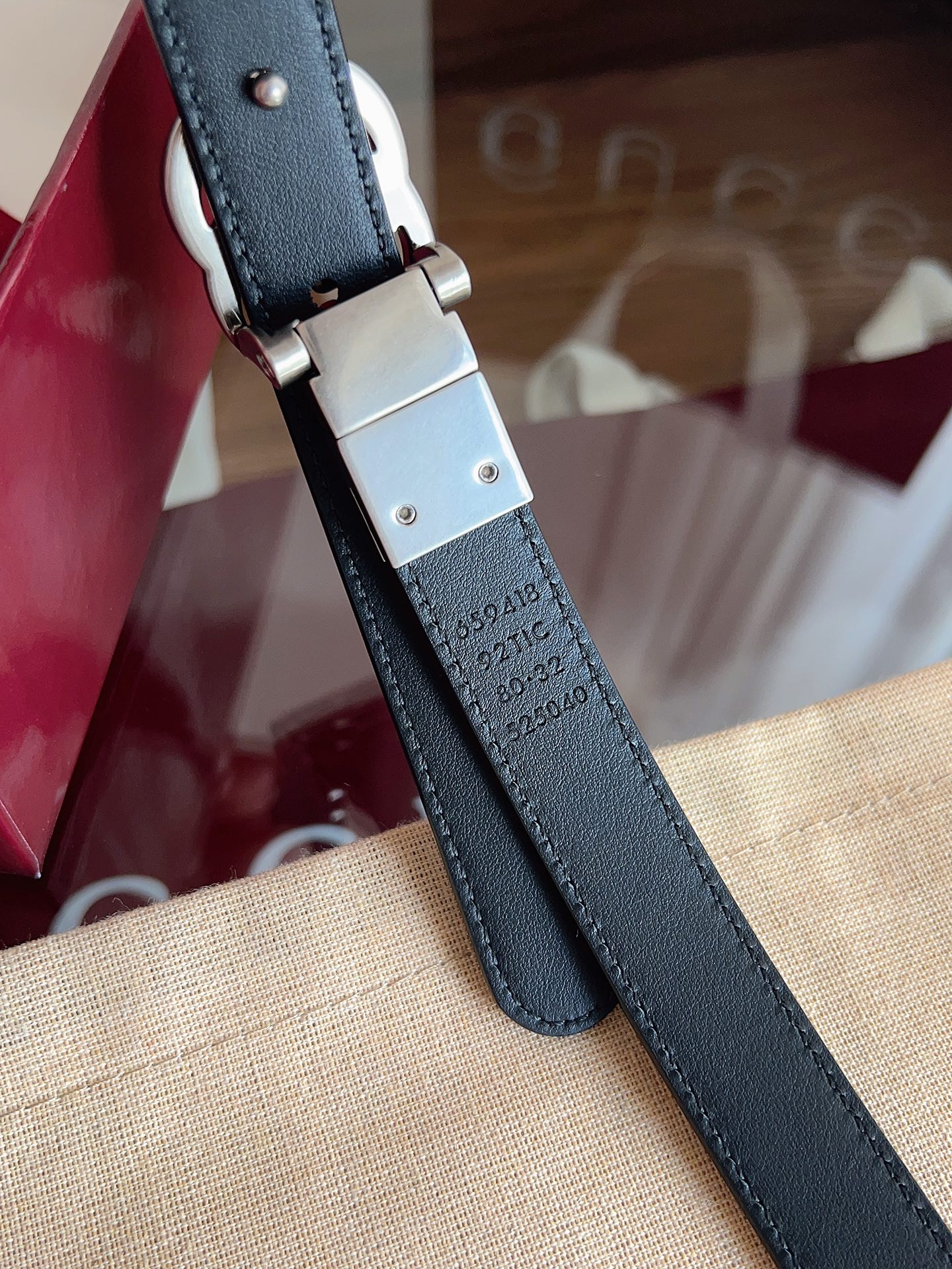 Gucci  92TIC 黑篮SuPreme PVC黑花 小牛皮黑底 宽度2.0cm 复古GG旋转扣 双
