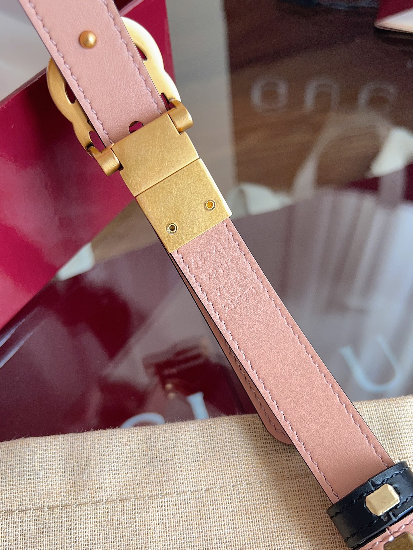 Gucci  92TIC 进口双面黑拼浅粉小牛皮 宽度2.0cm 复古GG旋转扣双面可用/可裁剪
