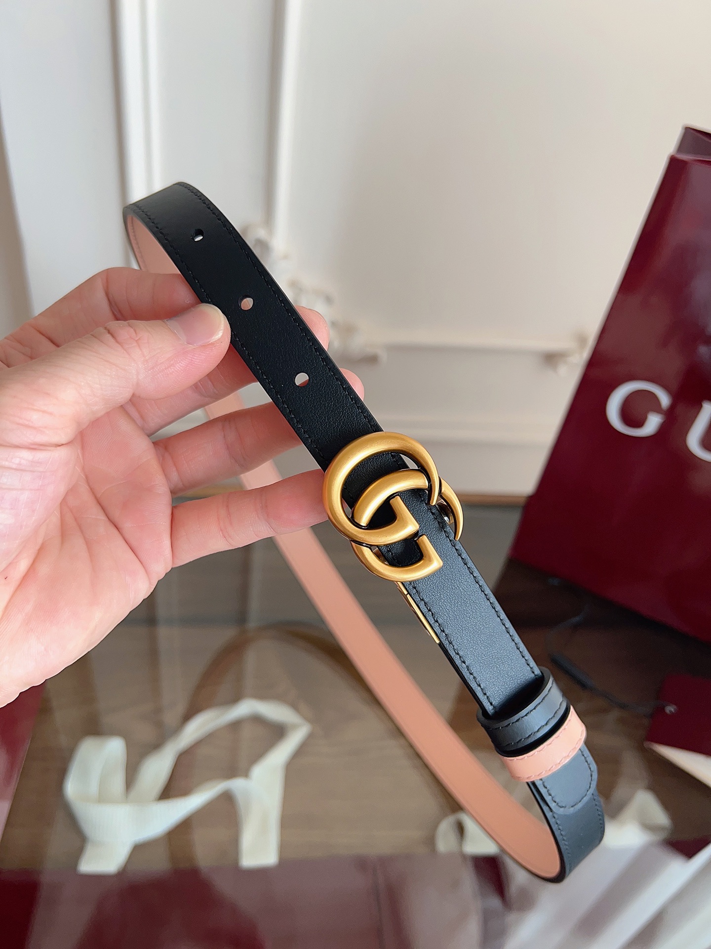 Gucci  92TIC 进口双面黑拼浅粉小牛皮 宽度2.0cm 复古GG旋转扣双面可用/可裁剪