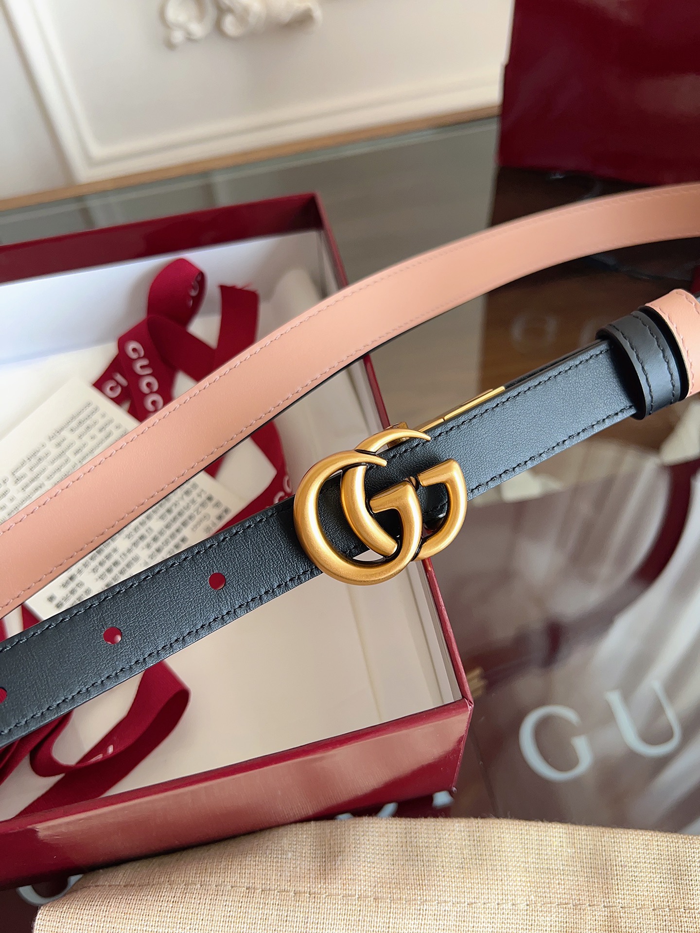 Gucci  92TIC 进口双面黑拼浅粉小牛皮 宽度2.0cm 复古GG旋转扣双面可用/可裁剪