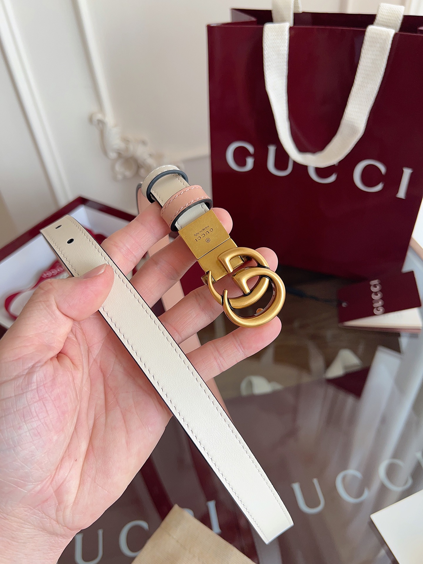 Gucci  0YATC 进口双面 白拼浅粉小牛皮 宽度2.0cm 复古GG旋转扣双面可用/可裁剪