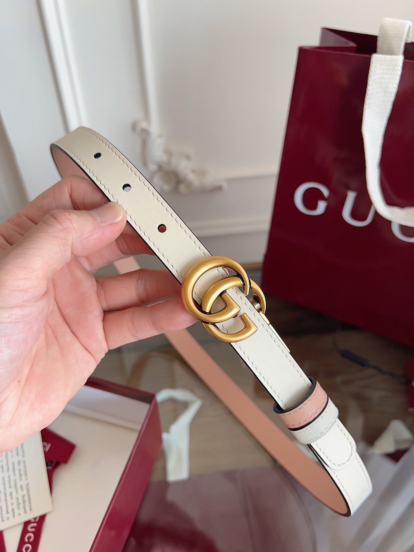 Gucci  0YATC 进口双面 白拼浅粉小牛皮 宽度2.0cm 复古GG旋转扣双面可用/可裁剪