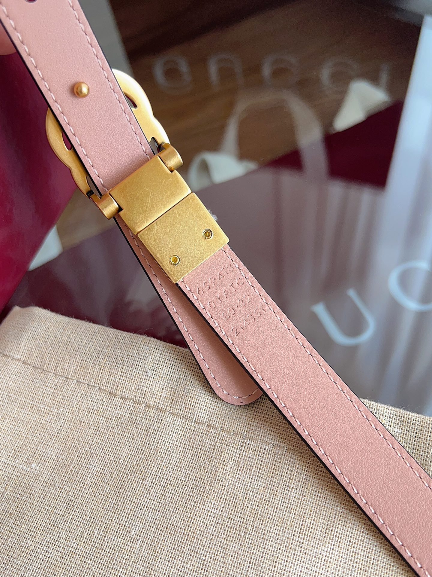 Gucci  0YATC 进口双面 白拼浅粉小牛皮 宽度2.0cm 复古GG旋转扣双面可用/可裁剪