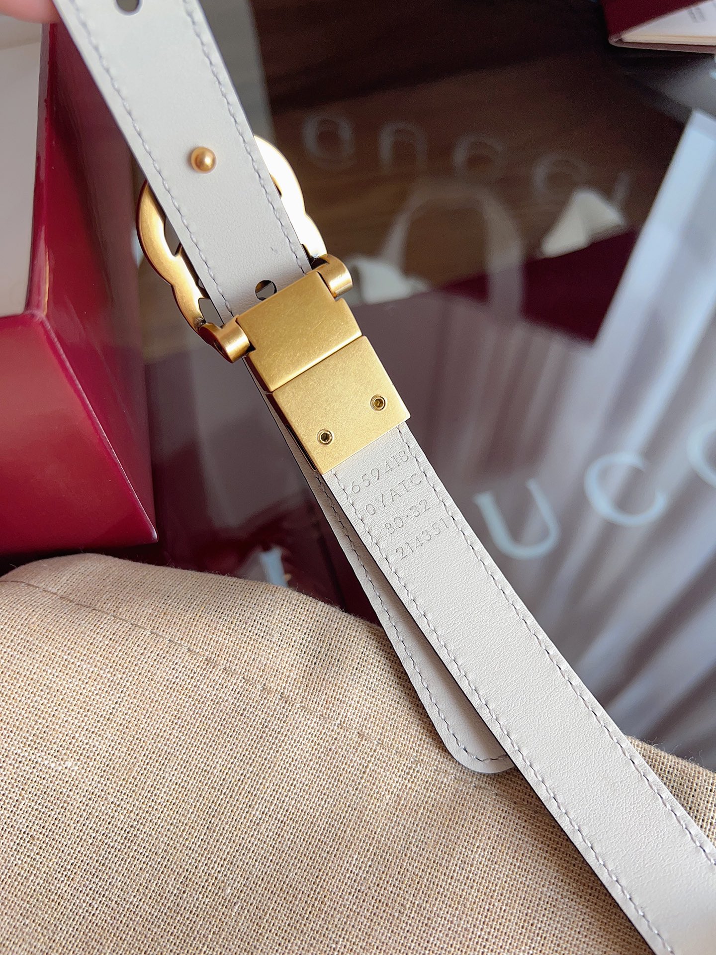 Gucci  0YATC 进口双面黑拼米白小牛皮 宽度2.0cm 复古GG旋转扣双面可用/可裁剪