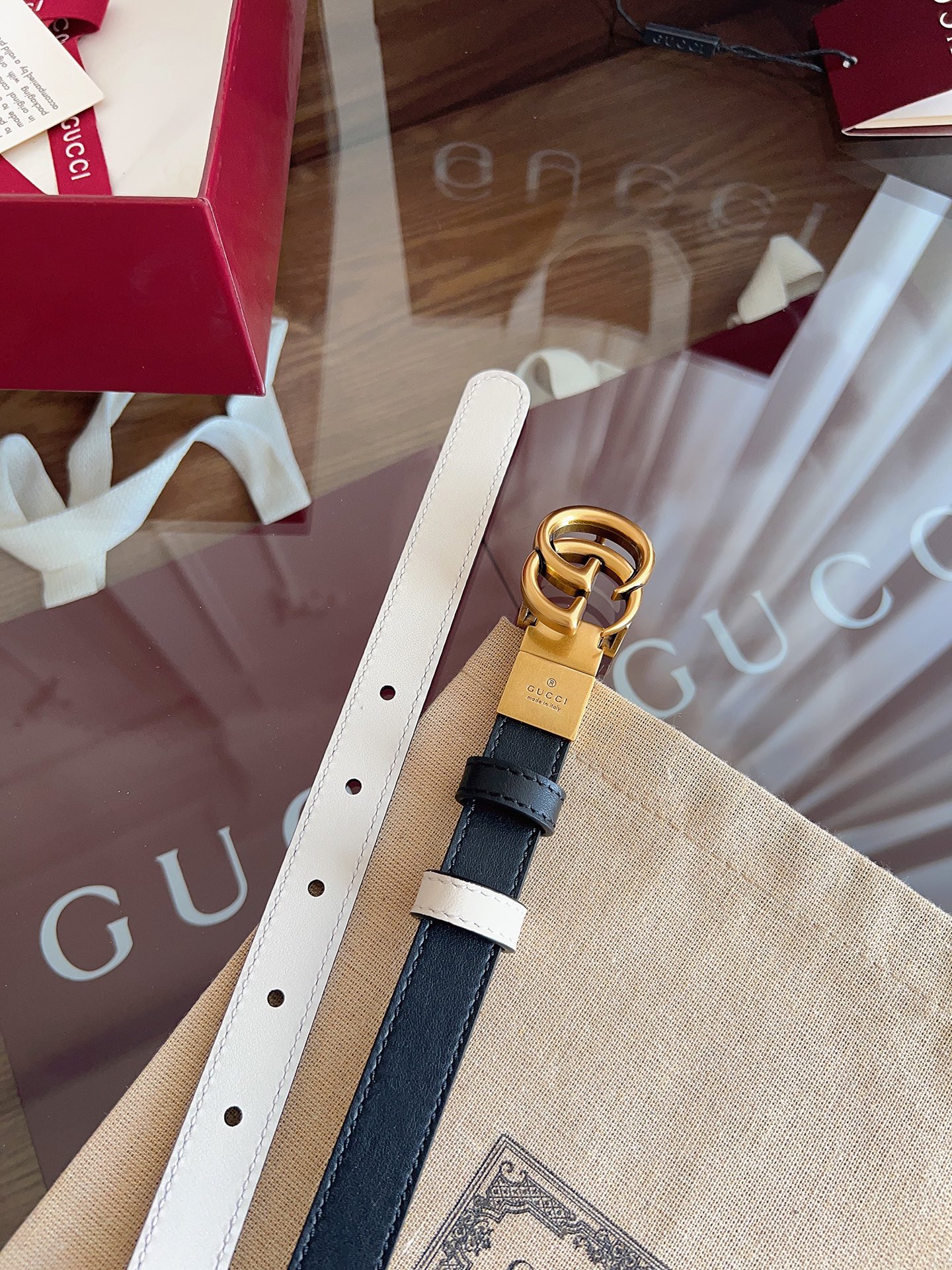Gucci  0YATC 进口双面黑拼米白小牛皮 宽度2.0cm 复古GG旋转扣双面可用/可裁剪