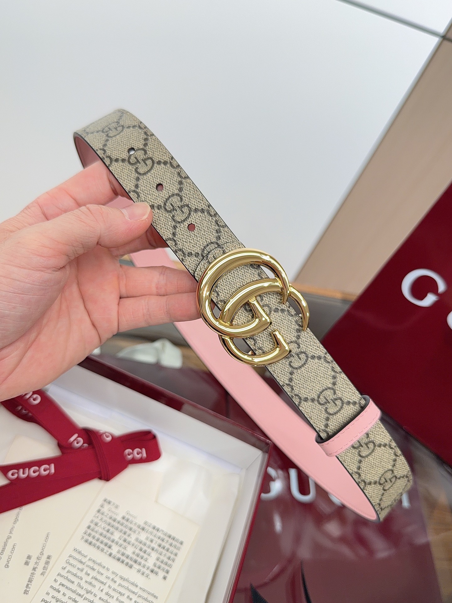 绝美gucci G女式新款腰帶 專櫃同步 寬3.0厘米 帶身帆布杏老花-拼進口小牛皮粉色 精緻真空電鍍双G型鋼扣 雙面可
