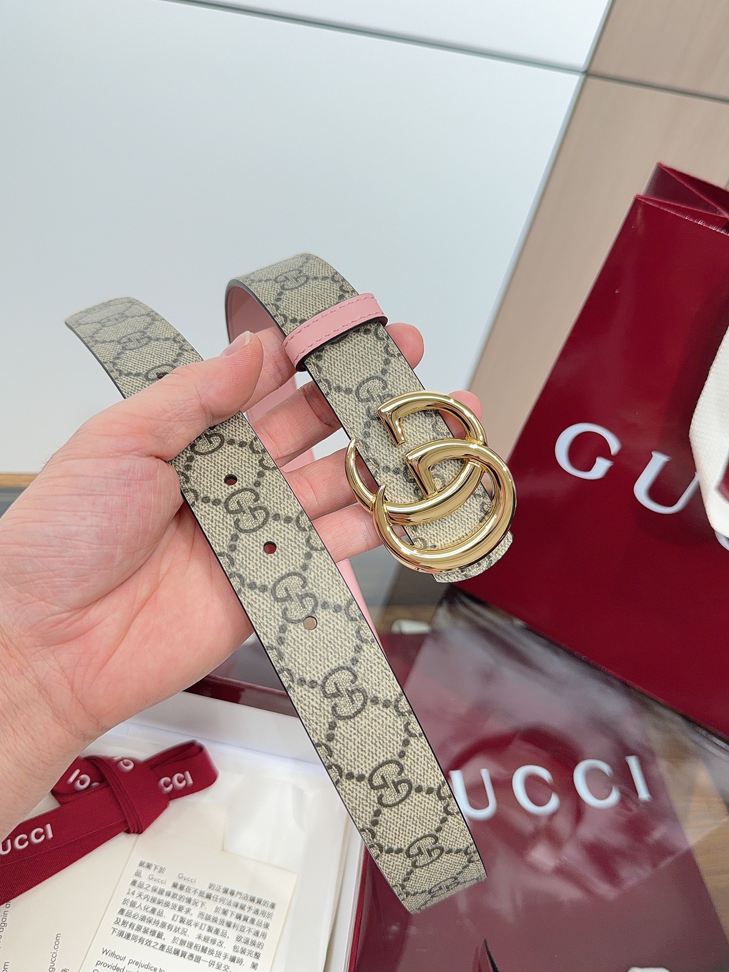 绝美gucci G女式新款腰帶 專櫃同步 寬3.0厘米 帶身帆布杏老花-拼進口小牛皮粉色 精緻真空電鍍双G型鋼扣 雙面可