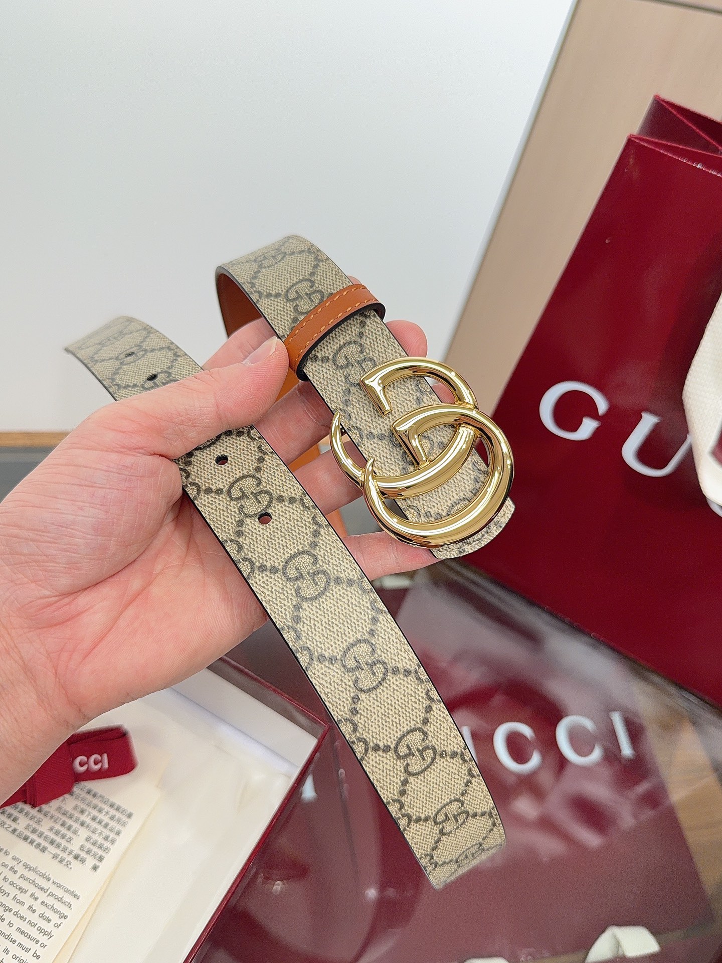 绝美gucci G女式新款腰帶 專櫃同步 寬3.0厘米 帶身帆布杏老花-拼進口小牛皮棕色 精緻真空電鍍双G型鋼扣 雙面可