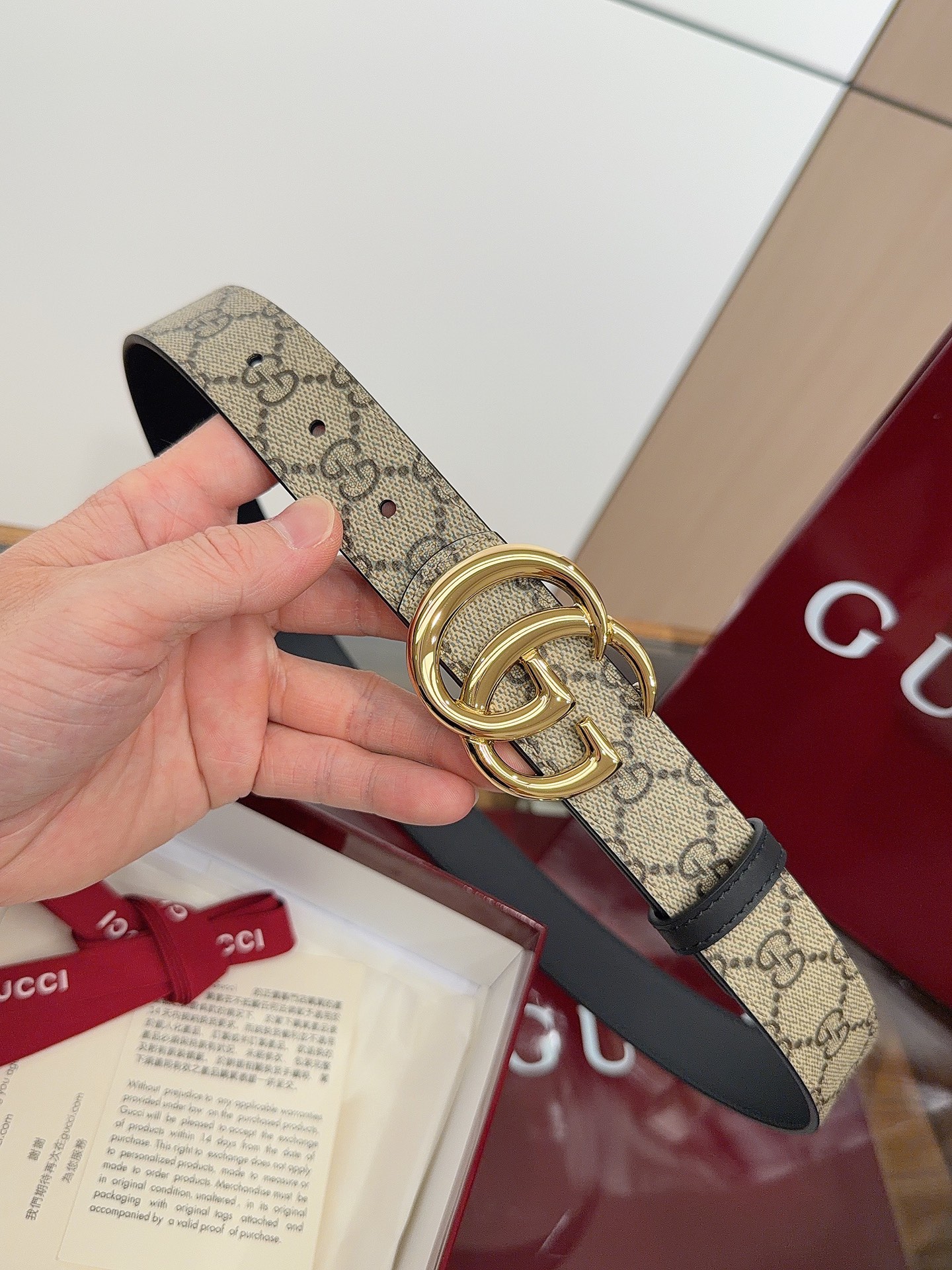 绝美gucci G女式新款腰帶 專櫃同步 寬3.0厘米 帶身帆布杏老花-拼進口小牛皮黑色 精緻真空電鍍双G型鋼扣 雙面可