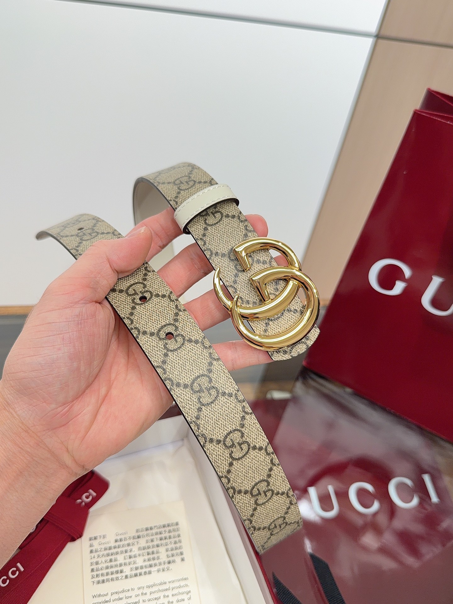 绝美gucci G女式新款腰帶 專櫃同步 寬3.0厘米 帶身帆布杏老花-拼進口小牛皮米白 精緻真空電鍍双G型鋼扣 雙面可