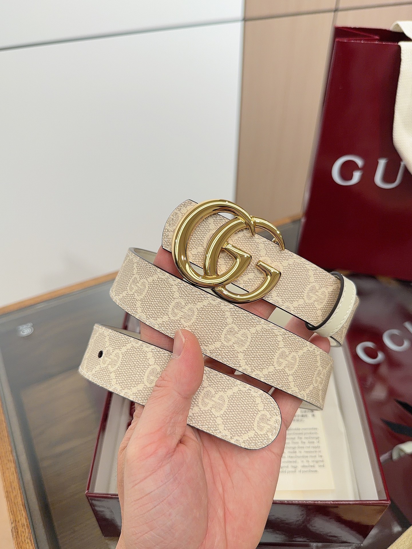 绝美gucci G女式新款腰帶 專櫃同步 寬3.0厘米 帶身帆布燕麦色老花-拼進口米白小牛皮 精緻真空電鍍双G型鋼扣 雙