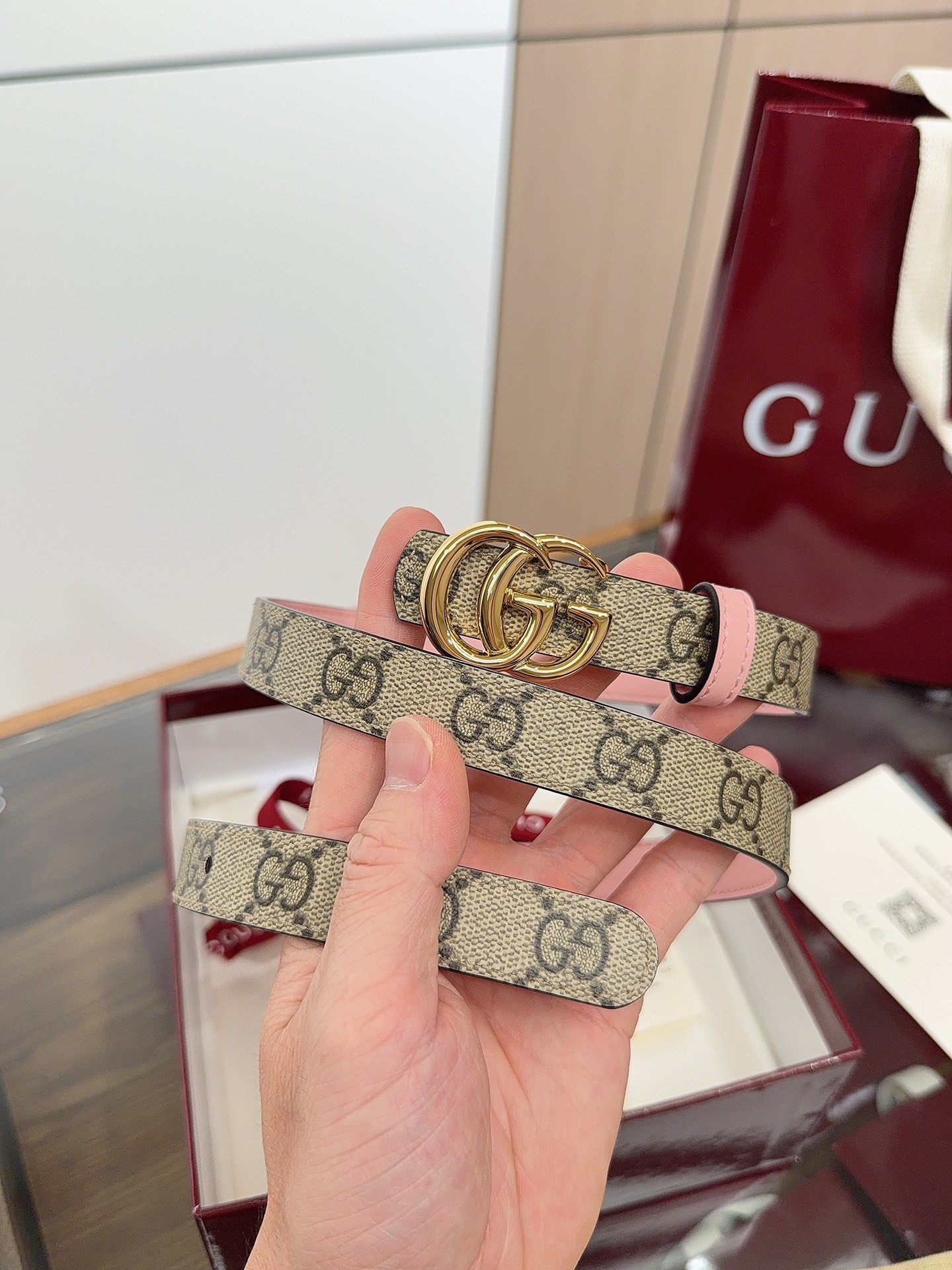 绝美gucci G女式新款腰帶 專櫃同步 寬2.0厘米 帶身帆布杏老花-拼進口小牛皮粉色 精緻真空電鍍双G型鋼扣 雙面可