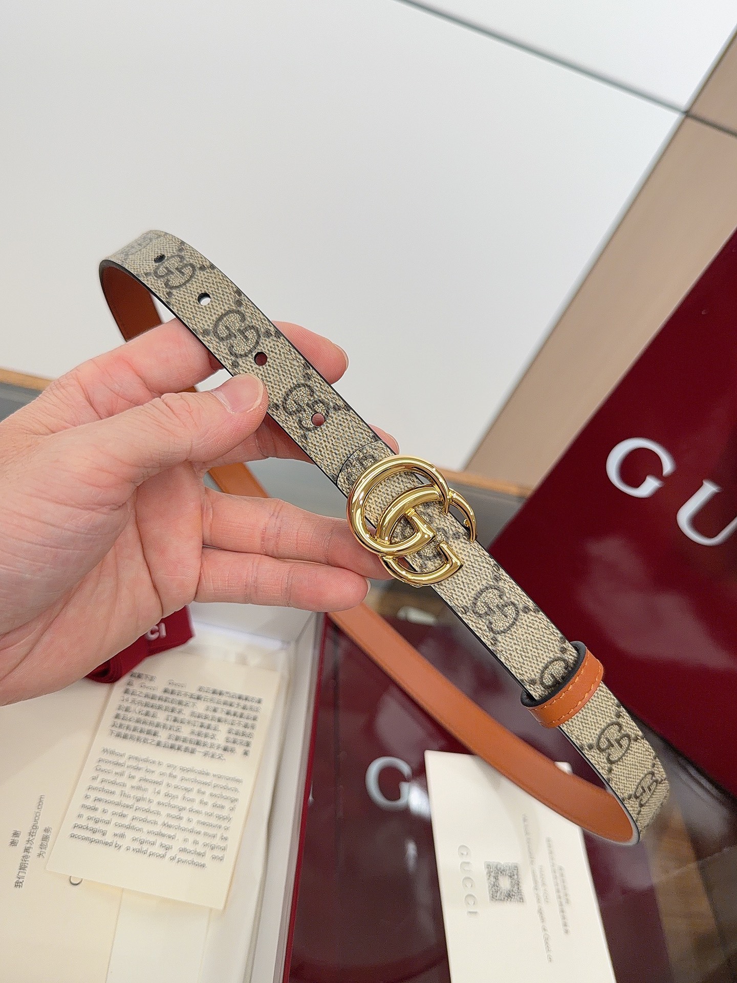 绝美gucci G女式新款腰帶 專櫃同步 寬2.0厘米 帶身帆布杏老花-拼進口小牛皮棕色 精緻真空電鍍双G型鋼扣 雙面可