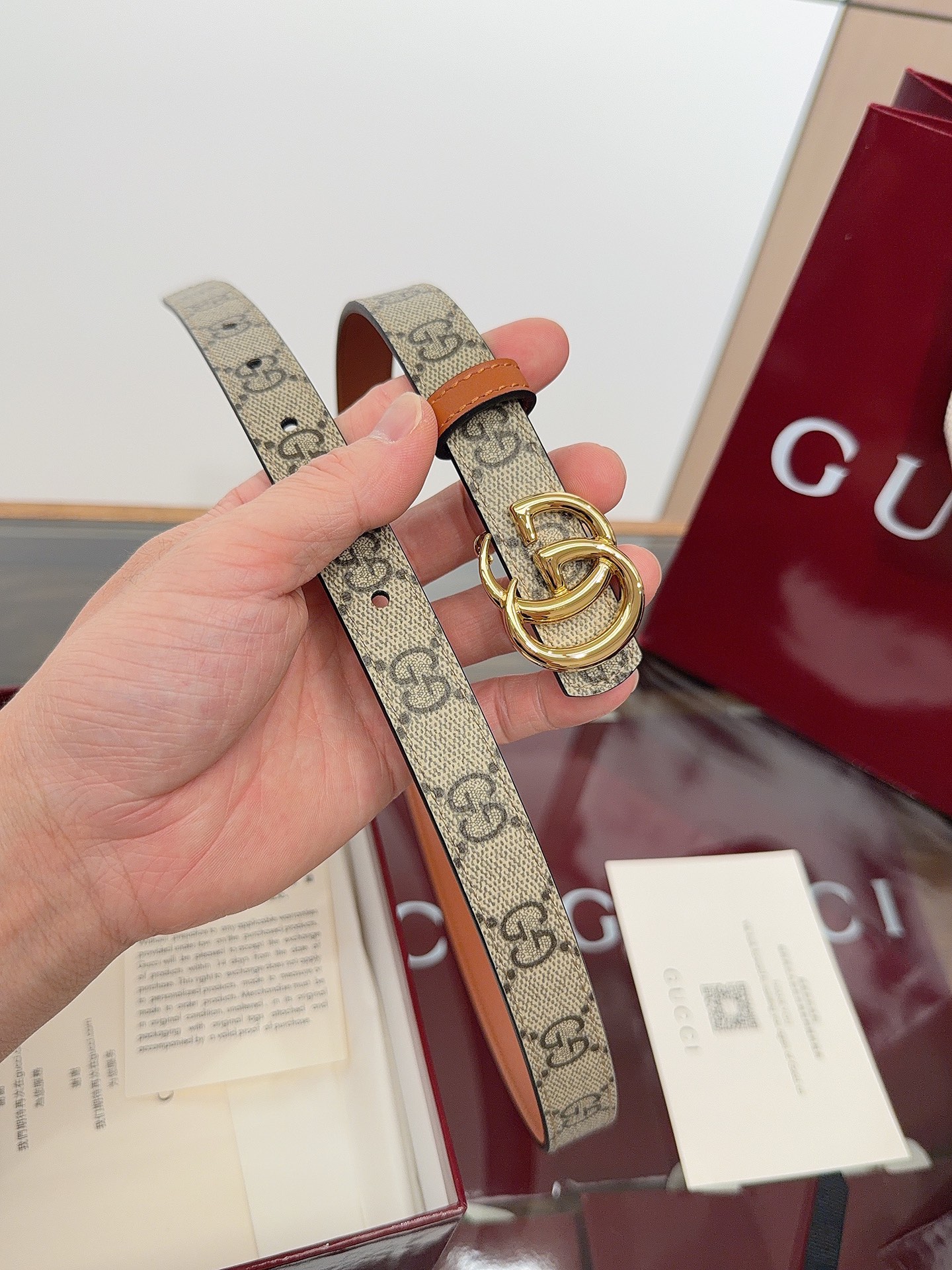 绝美gucci G女式新款腰帶 專櫃同步 寬2.0厘米 帶身帆布杏老花-拼進口小牛皮棕色 精緻真空電鍍双G型鋼扣 雙面可