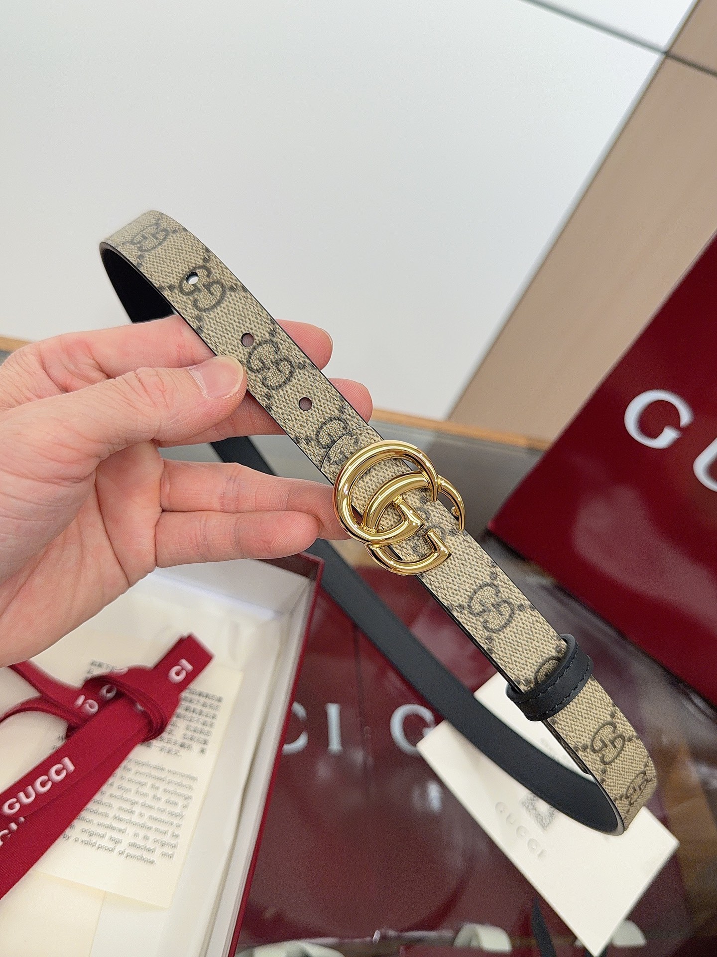绝美gucci G女式新款腰帶 專櫃同步 寬2.0厘米 帶身帆布杏老花-拼進口小牛皮黑色 精緻真空電鍍双G型鋼扣 雙面可
