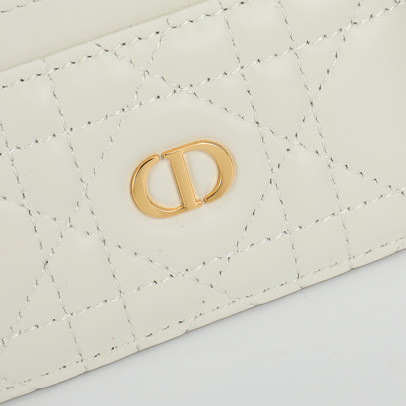 Dior 30 Montaigne White everyday