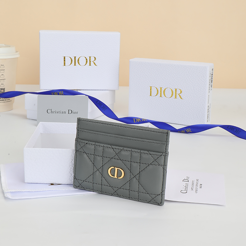 Dior Gray everyday