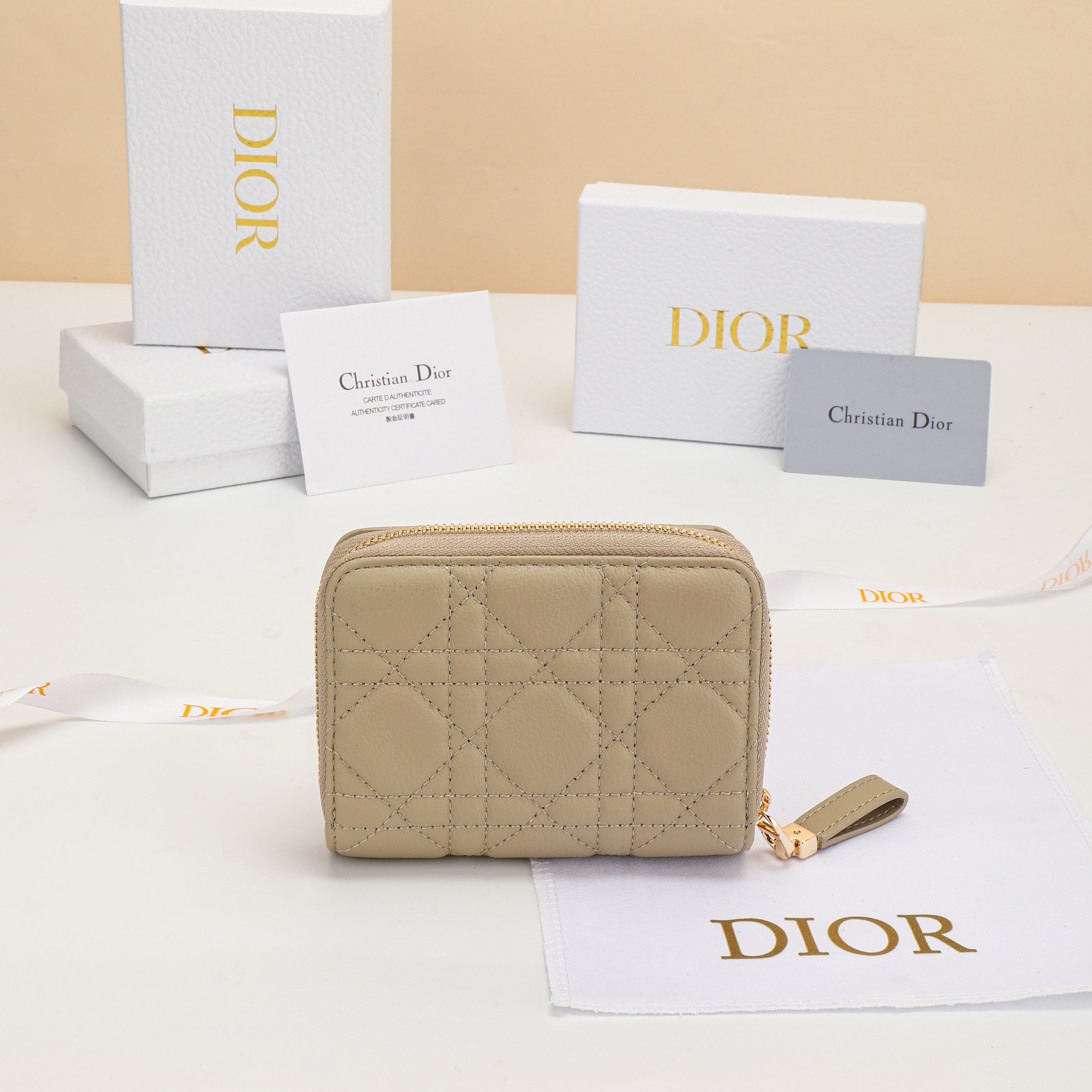 Bolsa Dior S5032 UWHC_M900_TU — photo 4
