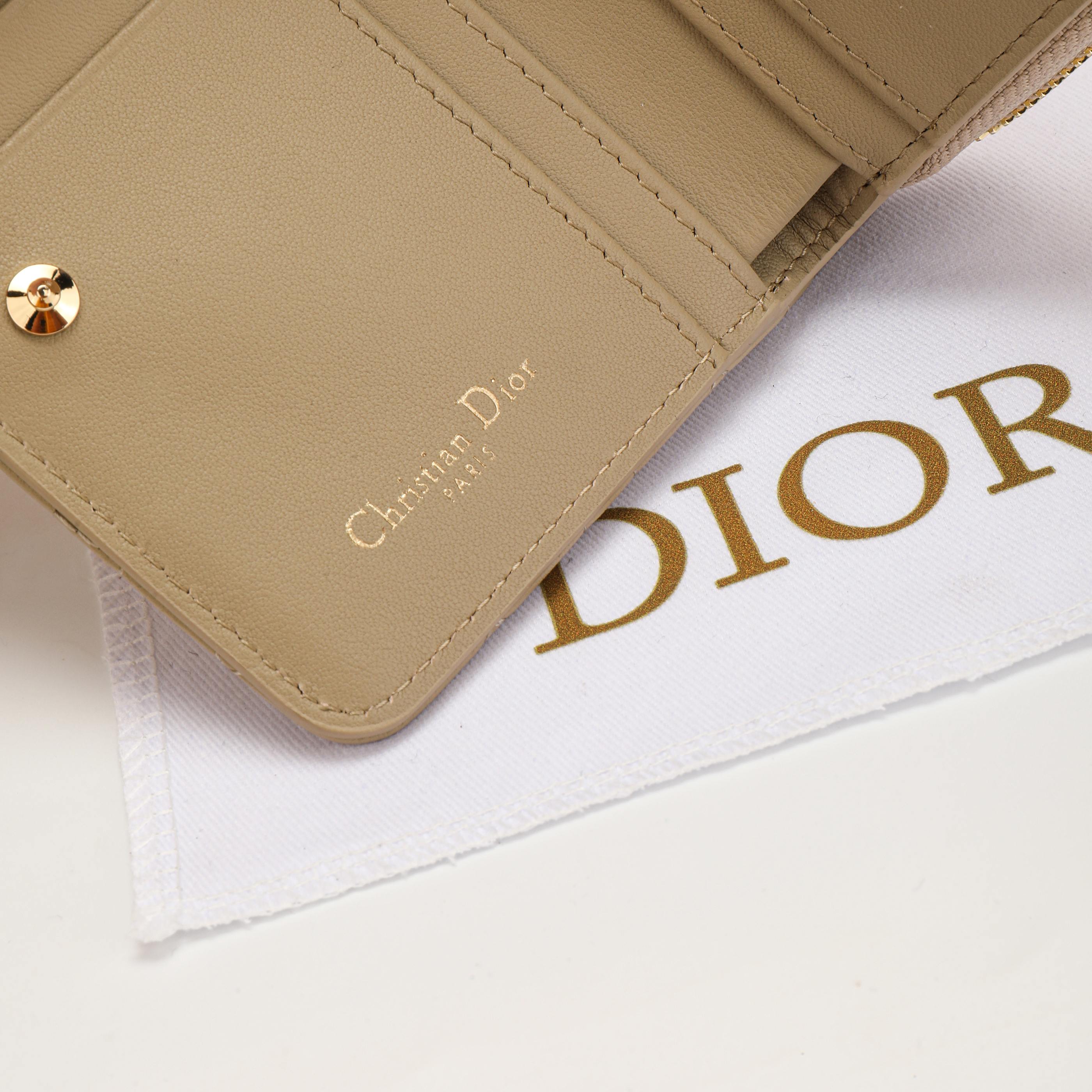 Bolsa Dior S5032 UWHC_M900_TU — photo 8