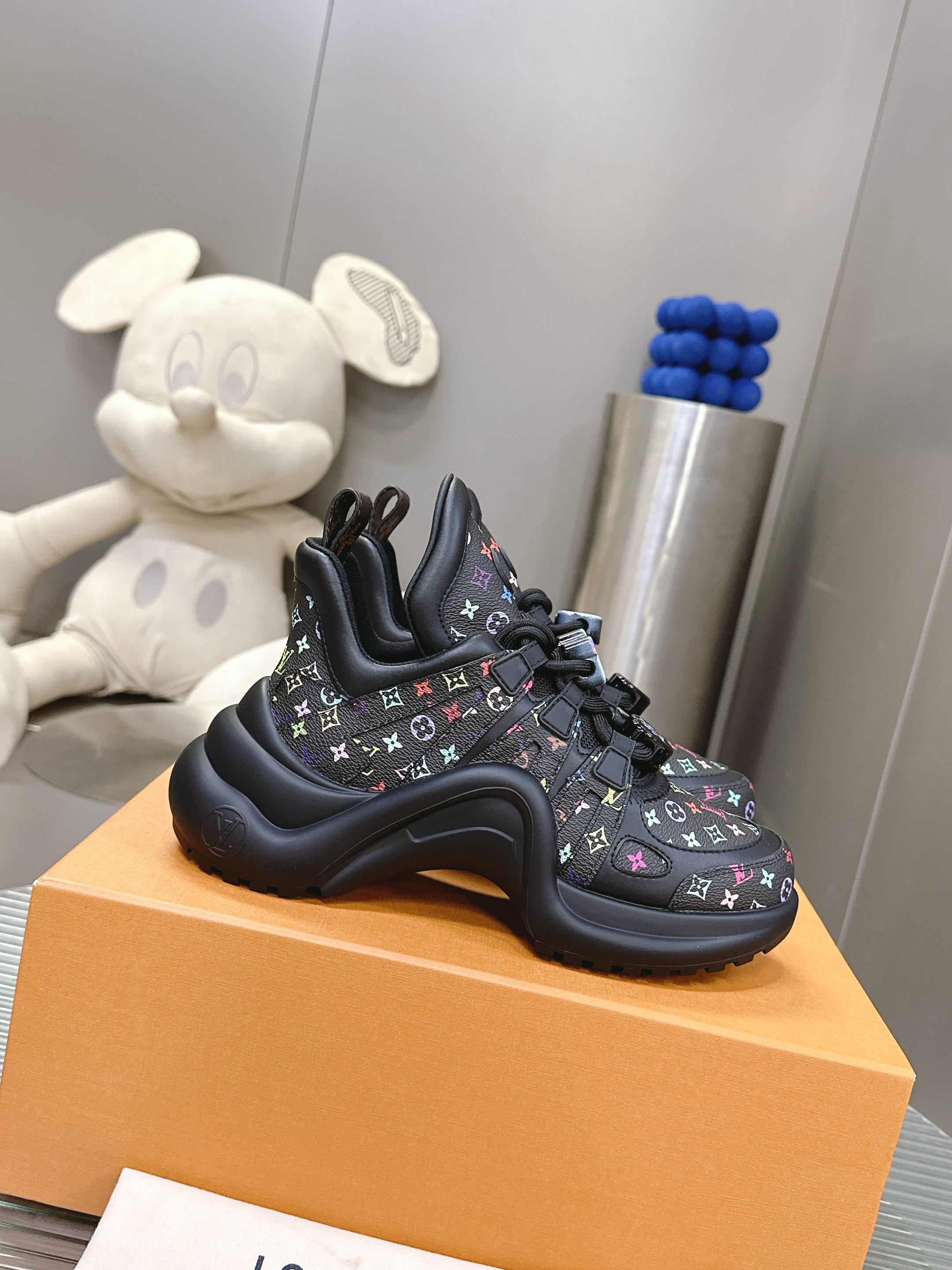 Louis Vuitton Archlight Sneakers - Limited Edition, Designer Athletic Shoes 4 a1741797834362 3456