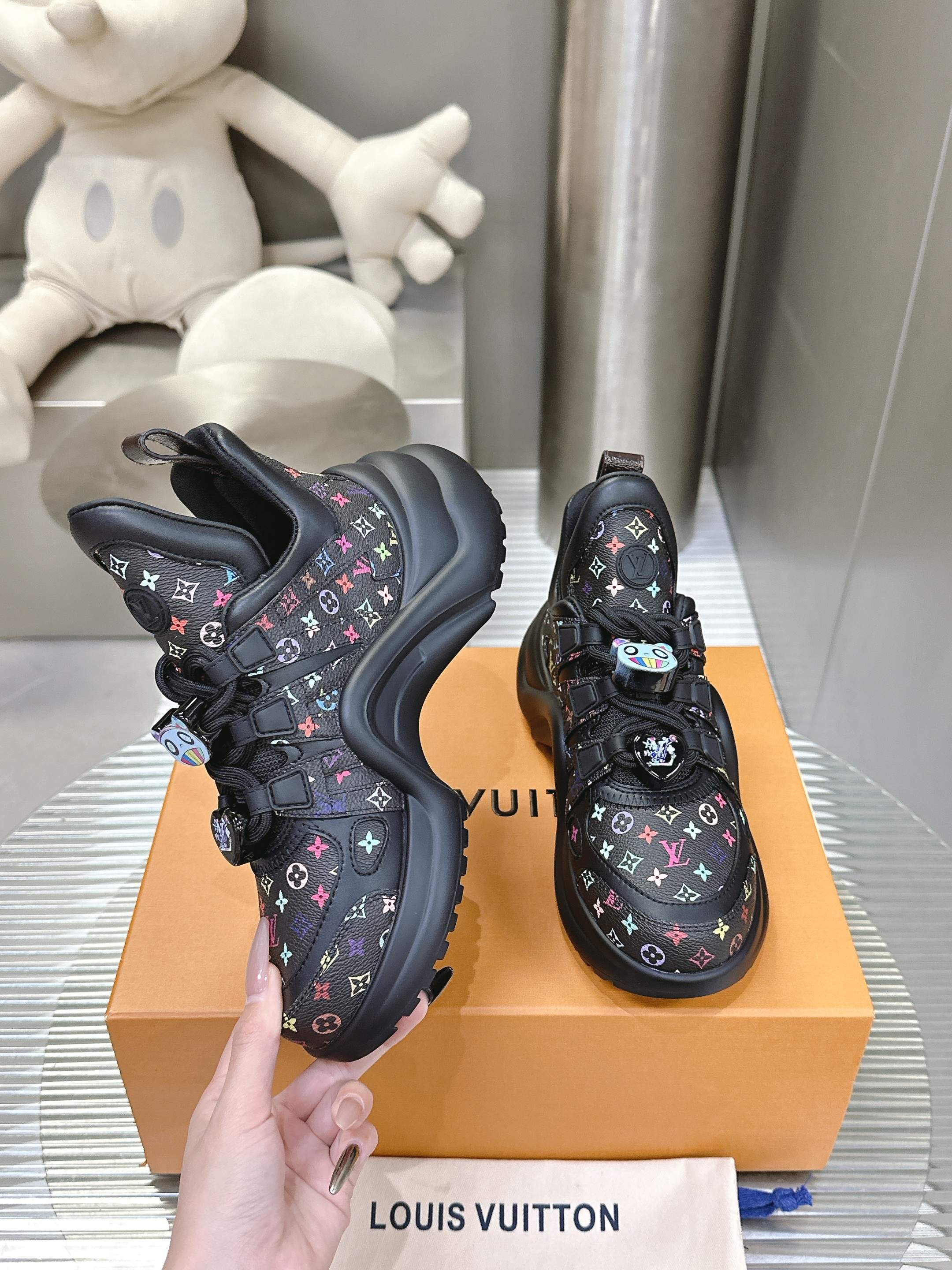 Louis Vuitton Archlight Sneakers - Limited Edition, Designer Athletic Shoes 5 a1741797834526 2565