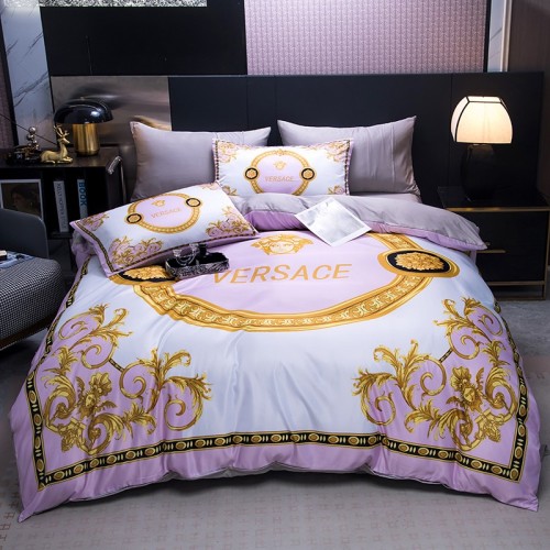 Versace Luxury Bedding Set, Washed Silk, Digital Print, Includes Duvet Cover 1 Versace Luxury Bedding Set, Washed Silk, Digital Print, Includes Duvet Cover