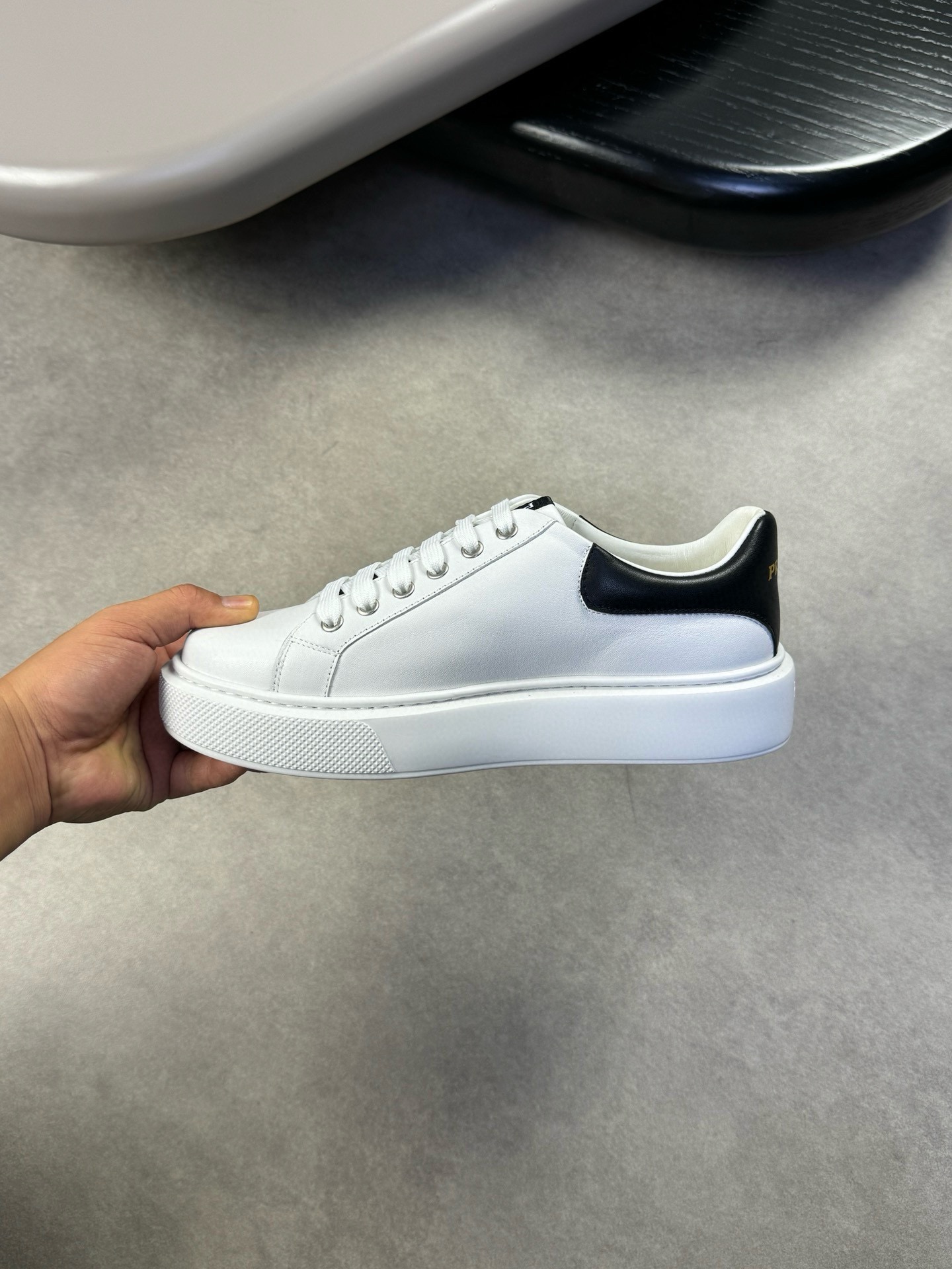 [PRADA] Prada P230 - Calidad de gama alta Original único - Superior: la versión original de cuero de