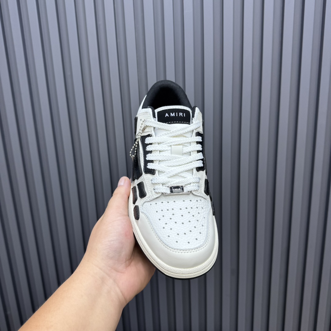 Amiri Bone Runner Sneakers: Fashionable Low-Top Sneakers for Men and Women 5 i1731732063 7647 7