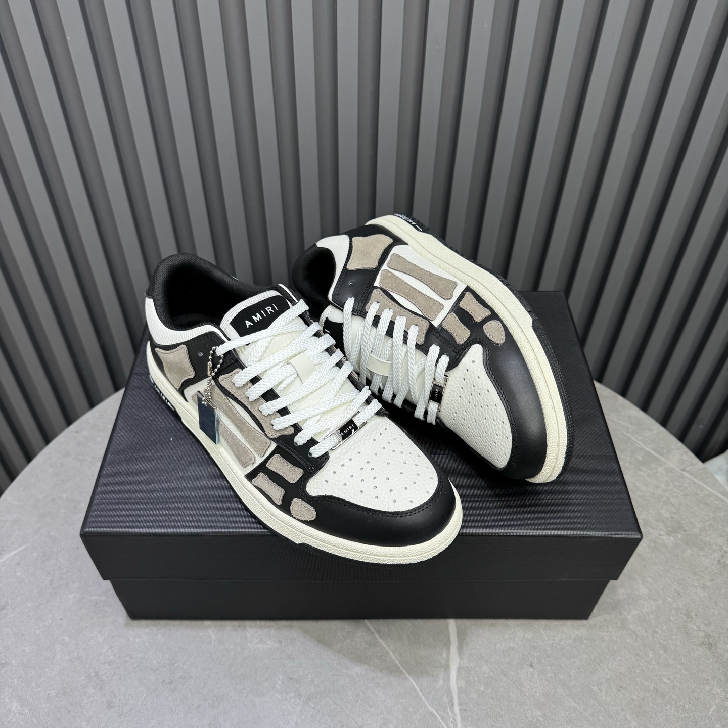 Amiri Bone Runner Sneakers Leather Low Top Casual Shoes For Men and Women 8 i1744600775740 6130 0 6