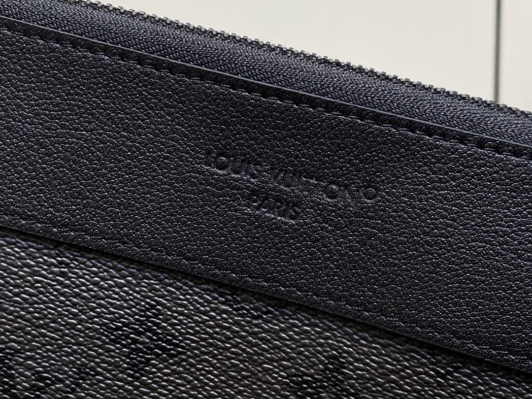 LV Style Black Leather Travel Bag style reference detail image 5 from source 760033