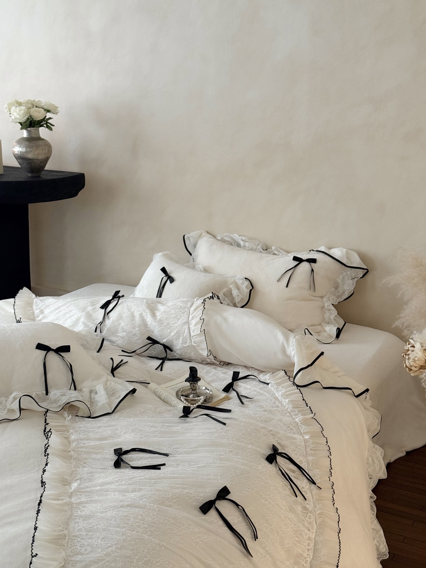 Lace Ruffle Bedding Set with Bows - Milk Velvet Fabric, Soft and Comfortable 16 i1759117129376 3342 0 14