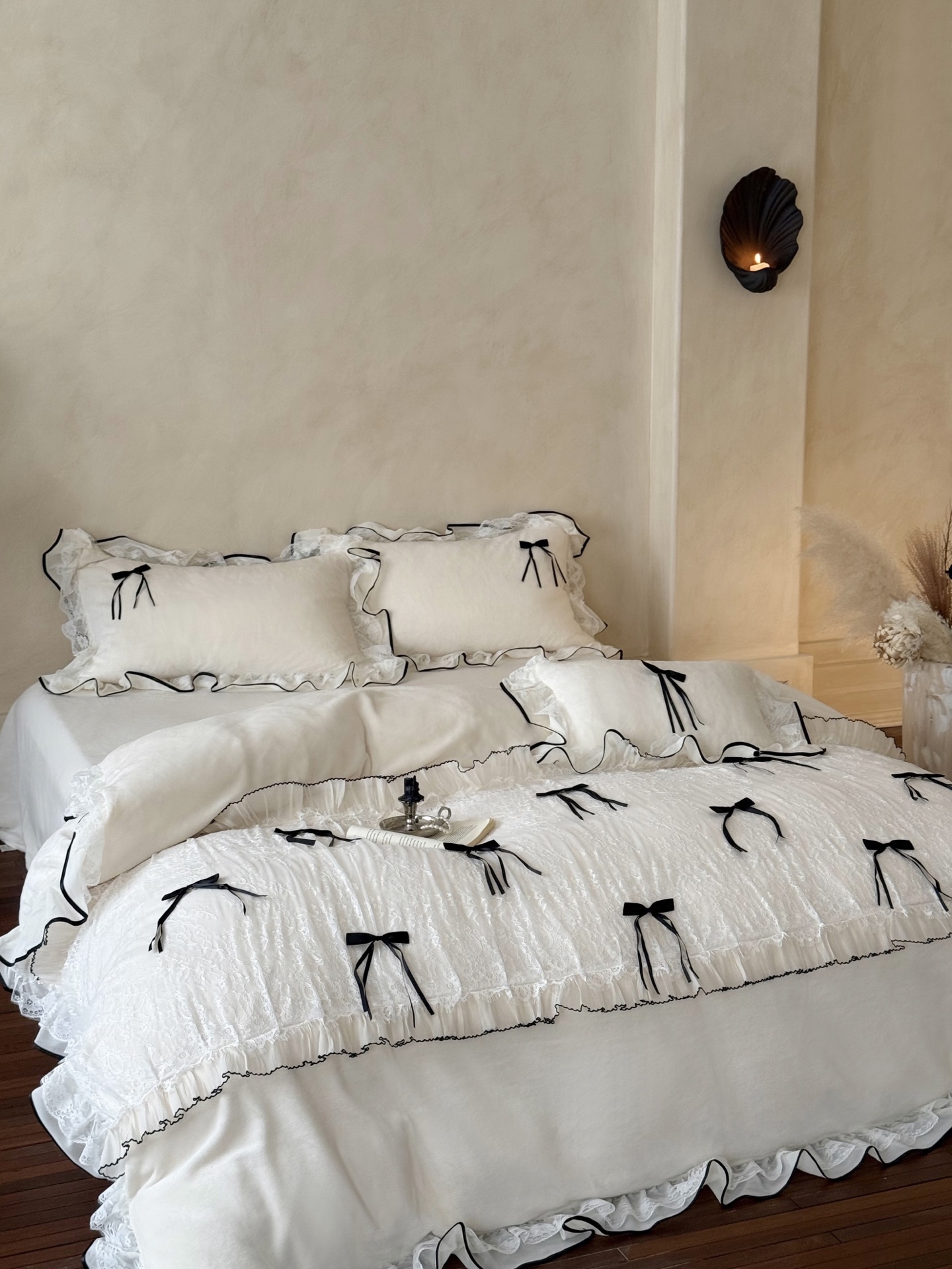 Lace Ruffle Bedding Set with Bows - Milk Velvet Fabric, Soft and Comfortable 6 i1759117132487 9582 0 4