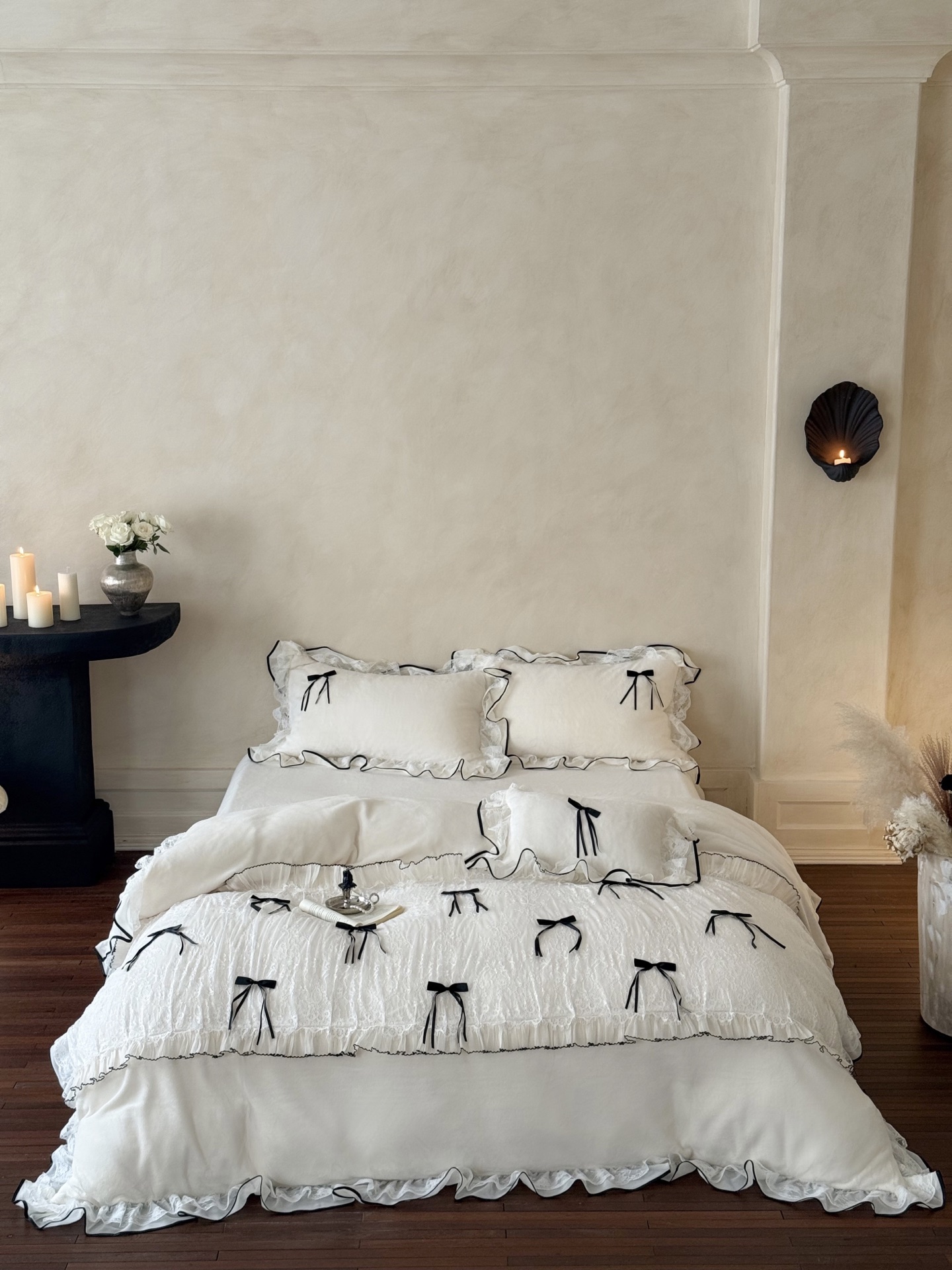 Lace Ruffle Bedding Set with Bows - Milk Velvet Fabric, Soft and Comfortable 5 i1759117132521 9492 0 3