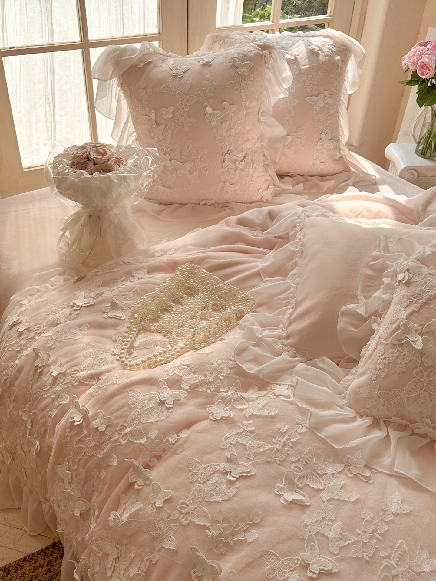 Romantic Floral Milk Velvet Bedding Set with Ruffle Edge - Sky Blue, Pink, Red 12 i1759117254945 9512 0 10