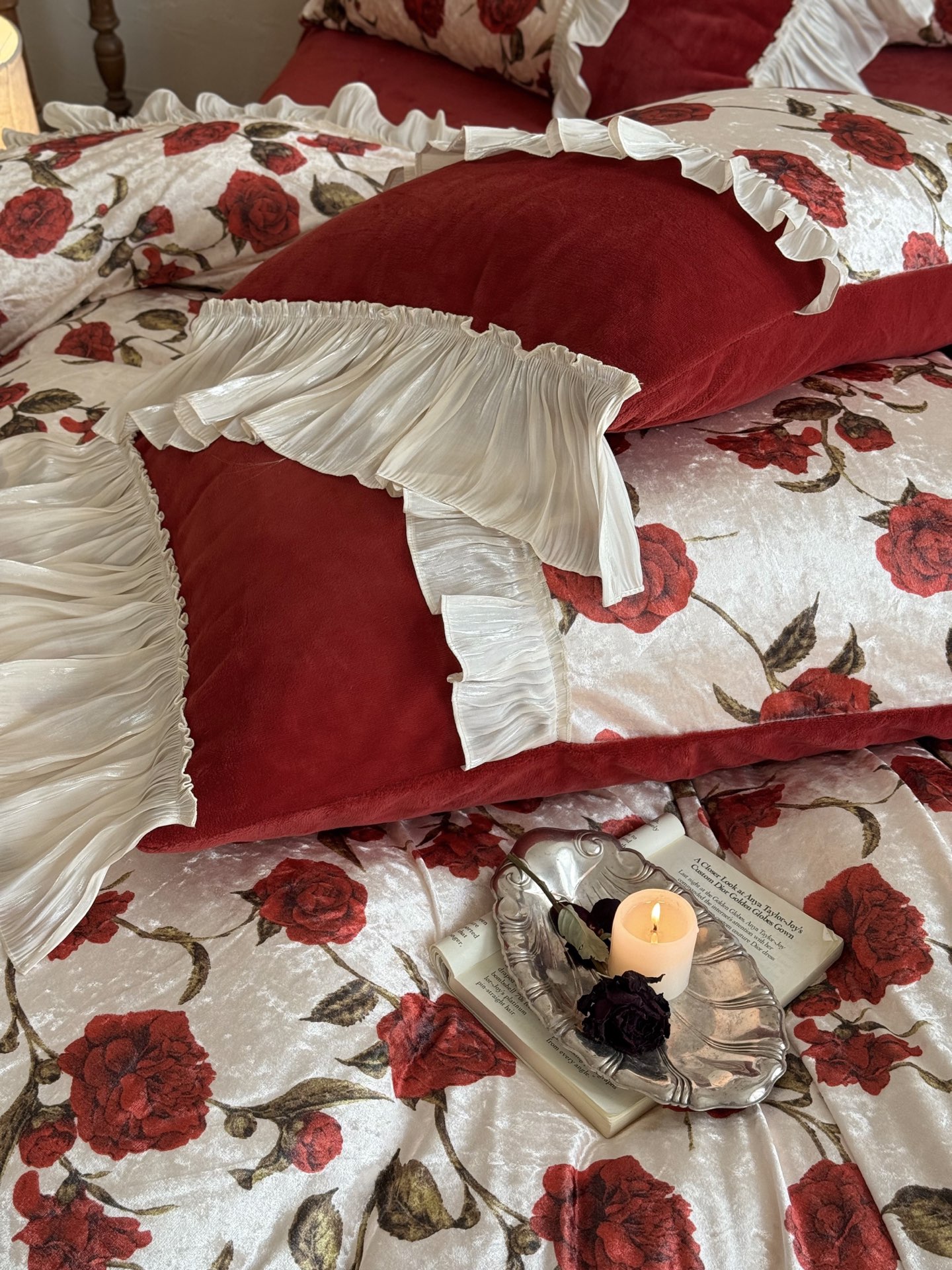 Elegant Rose Print Bedding Set - High-Quality Milk Velvet, Soft and Comfortable 5 i1760498493651 3322 0 3