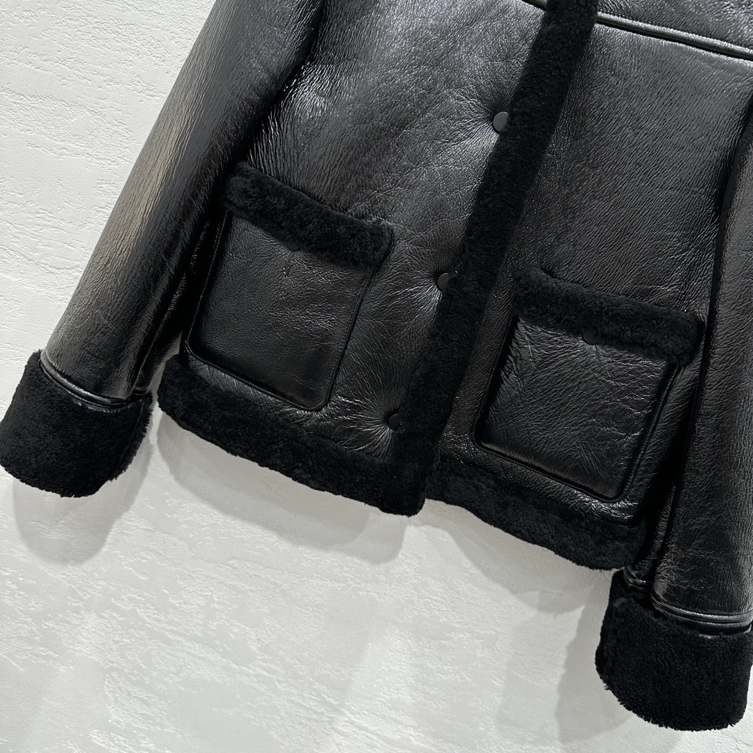 Exclusive Launch: High Quality Moncl*r Coat for Fashionable Young Women - 图片 3