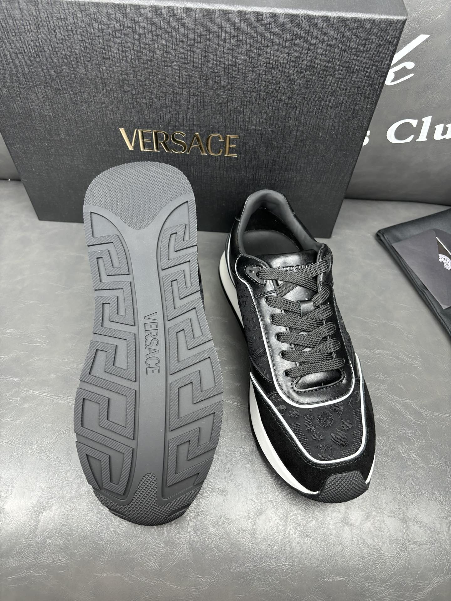 [Primavera y verano nuevo] VERSACE / Versace Hombres Versace Milano 39-44 38.45 personalizado