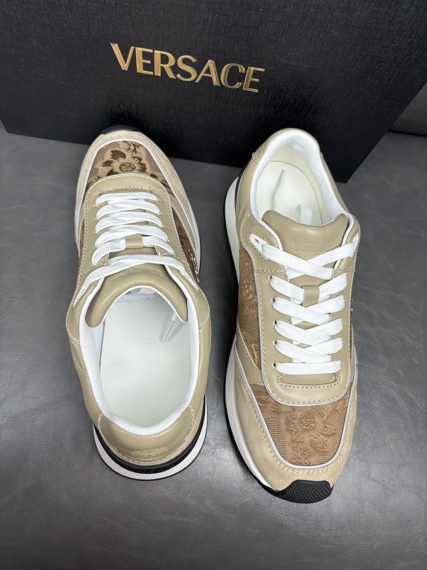 [Primavera y verano nuevo] VERSACE / Versace Hombres Versace Milano 39-44 38.45 personalizado
