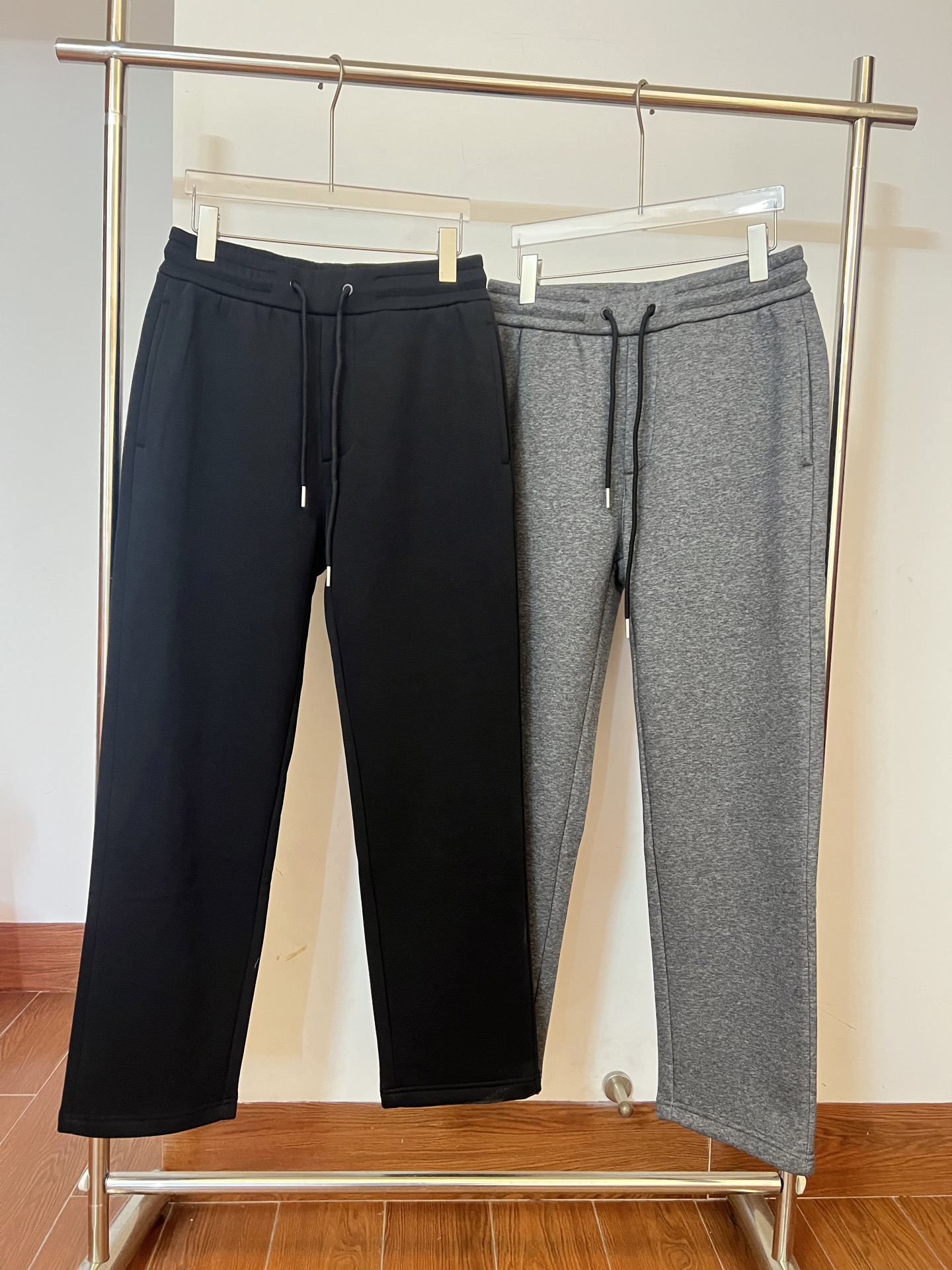 Moncler2025冬季(加绒加厚)纯棉休闲散口卫裤 黑色 深灰色 S. M. L. XL. XXL