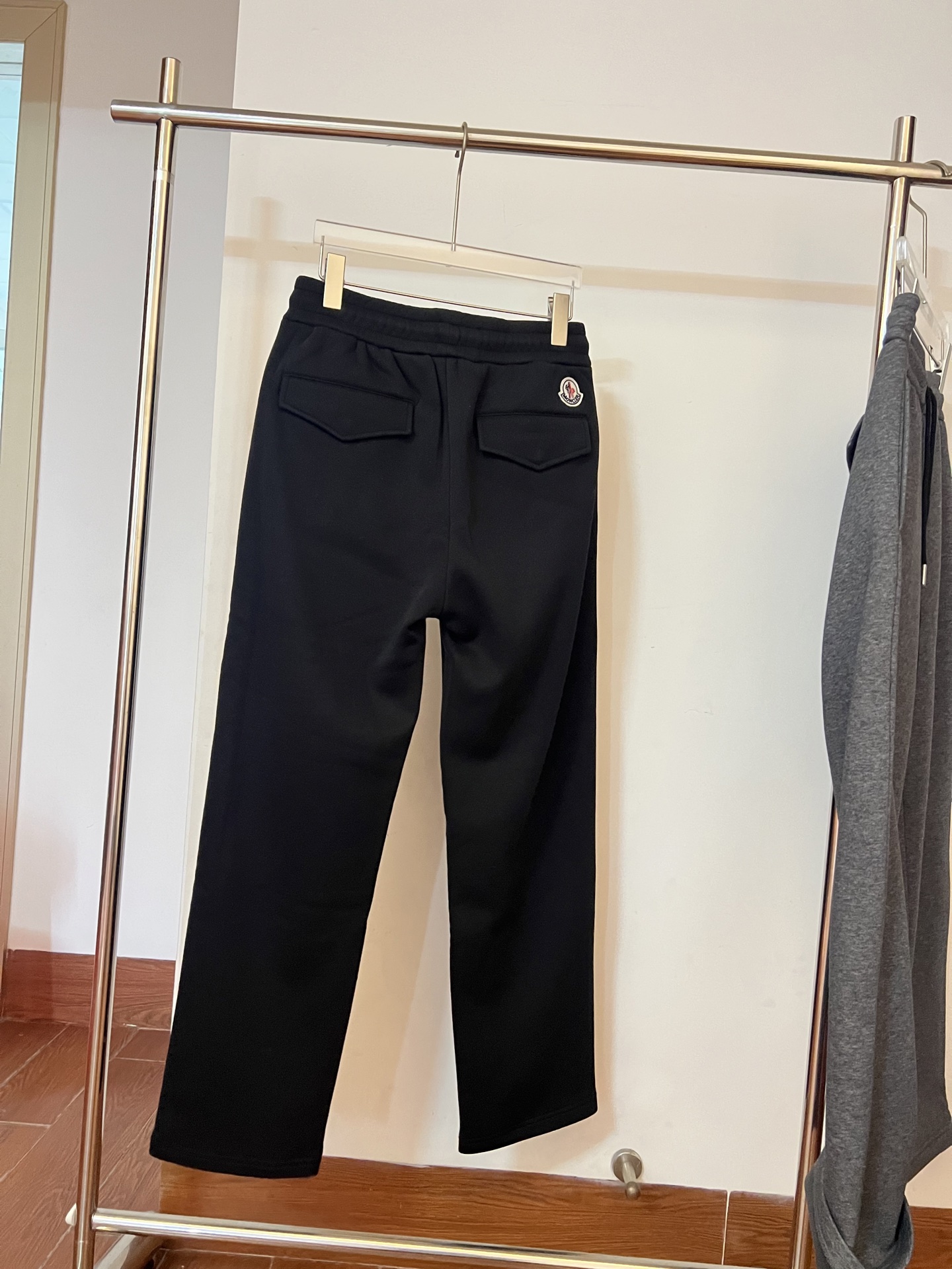 Moncler2025冬季(加绒加厚)纯棉休闲散口卫裤 黑色 深灰色 S. M. L. XL. XXL