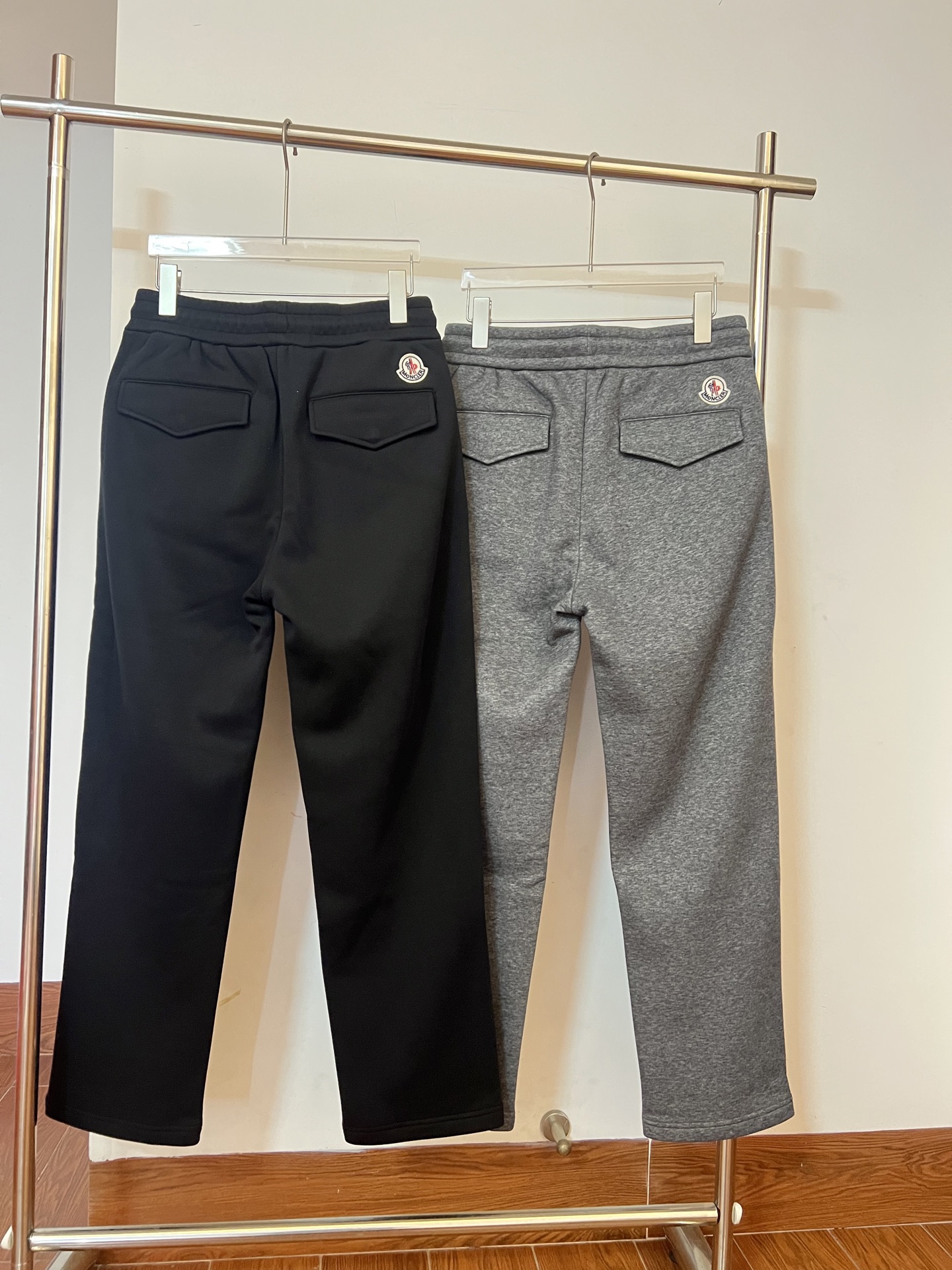 Moncler2025冬季(加绒加厚)纯棉休闲散口卫裤 黑色 深灰色 S. M. L. XL. XXL