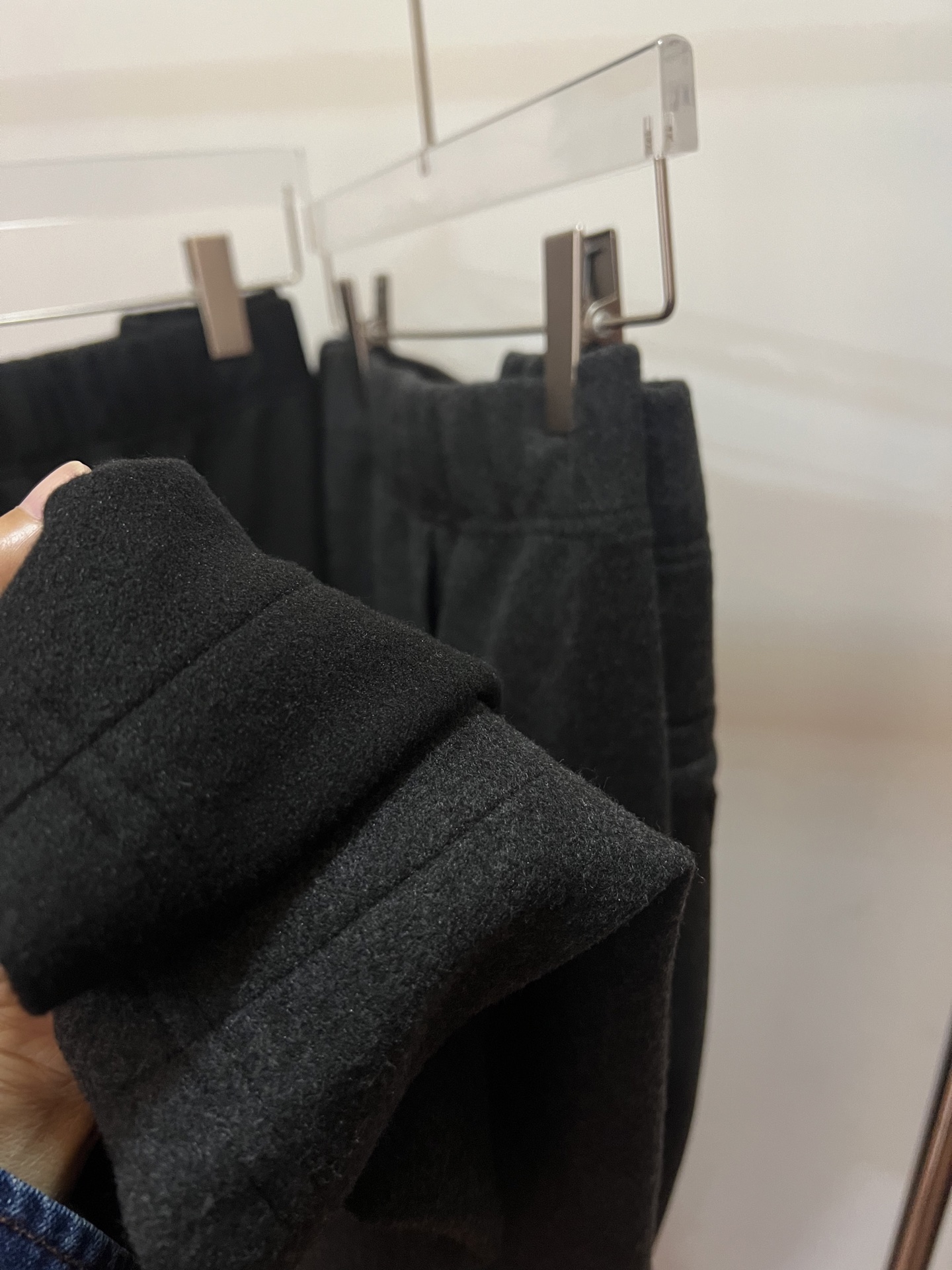 PRADA (羊毛加厚)2025官网同步羊毛工装卫裤 黑色 深灰色 S. M. L. XL. XXL