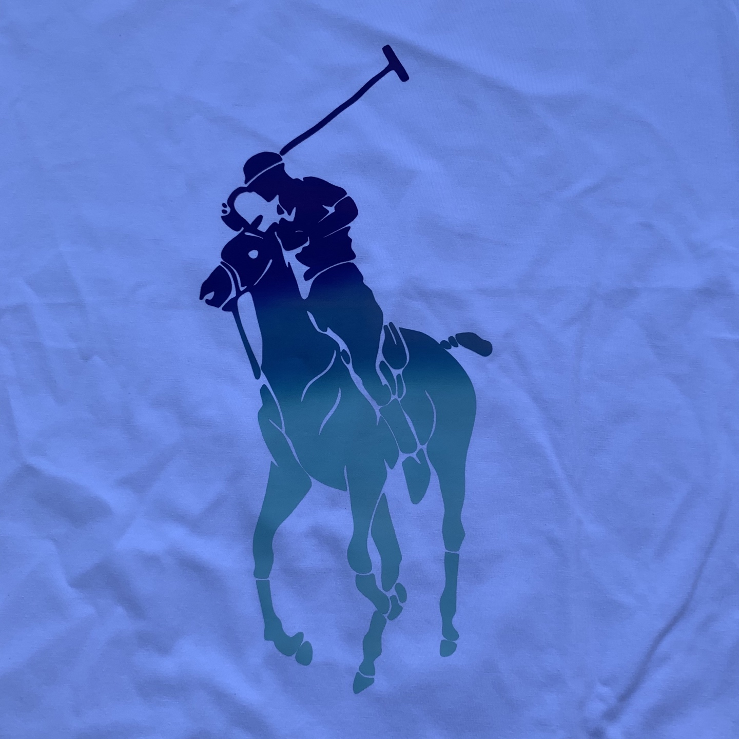 💰55 款号:L07
Ralph Lauren/拉夫劳伦2025夏季新配色纯棉240克大马彩色标印花logoT恤5色
颈部主标LOGO有二维码标,可以扫码验证,采用日本进口机器田岛绣花机打造小马标,色彩鲜明。区别市面LOW货。32支240g亲水爽肤100%纯棉面料舒适柔软,透气性强,主打高端 性价比,好品质无需多说。多种颜色可选,这种无性别风格男生女生都可以尝试,分分钟雅痞的腔调。沉浸于你的一派悠然,复古中自有你的格调。自然、生动、很法式的浪漫情怀,将青春气息与潮流完美融合。
颜色:白色,黑色,藏青,天蓝色,米灰色
码数:S-xL
S肩宽44胸围104袖长23衣长72
M肩宽45胸围108袖长24衣长74
L肩宽46胸围112袖长25衣长76
xL肩宽47胸围116袖长26衣长78
