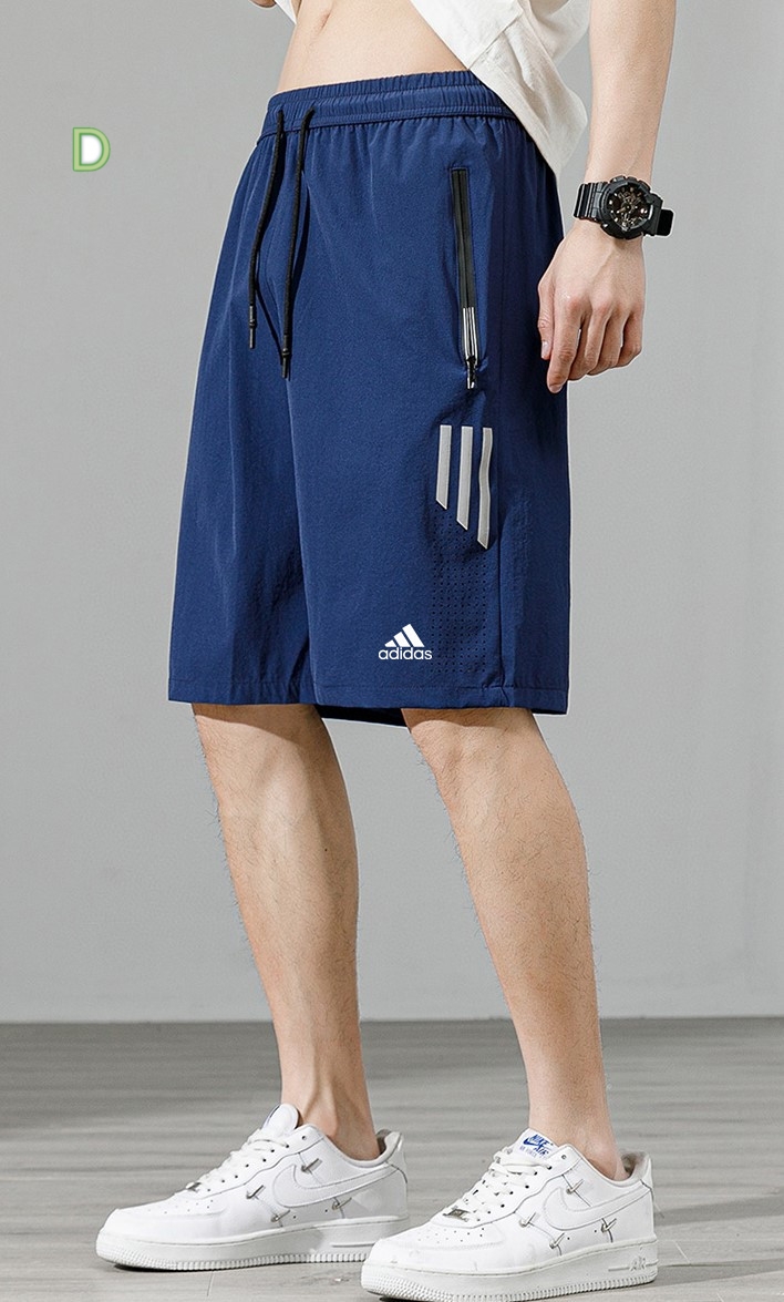 💰90
adidas阿迪达斯三叶草经典冰丝户外短裤
你可以永远相信adidas的神仙配色！！
经典品牌三道杠设计 舒适亲肤，炒鸡透气，同时上身能很好的保持整个短裤的版型，夏季不粘腿，不易皱不变形，松紧腰抽绳设计，大小可调节，两侧都有拉链设计，设计感十足，也很实用.裤腿部位印花logo，更加立体！略微宽松的版型，上身舒适，百搭不挑人，上身超帅 
颜色：深灰色、黑色、卡其色、深蓝色
尺码：M-5XL(见图九)










