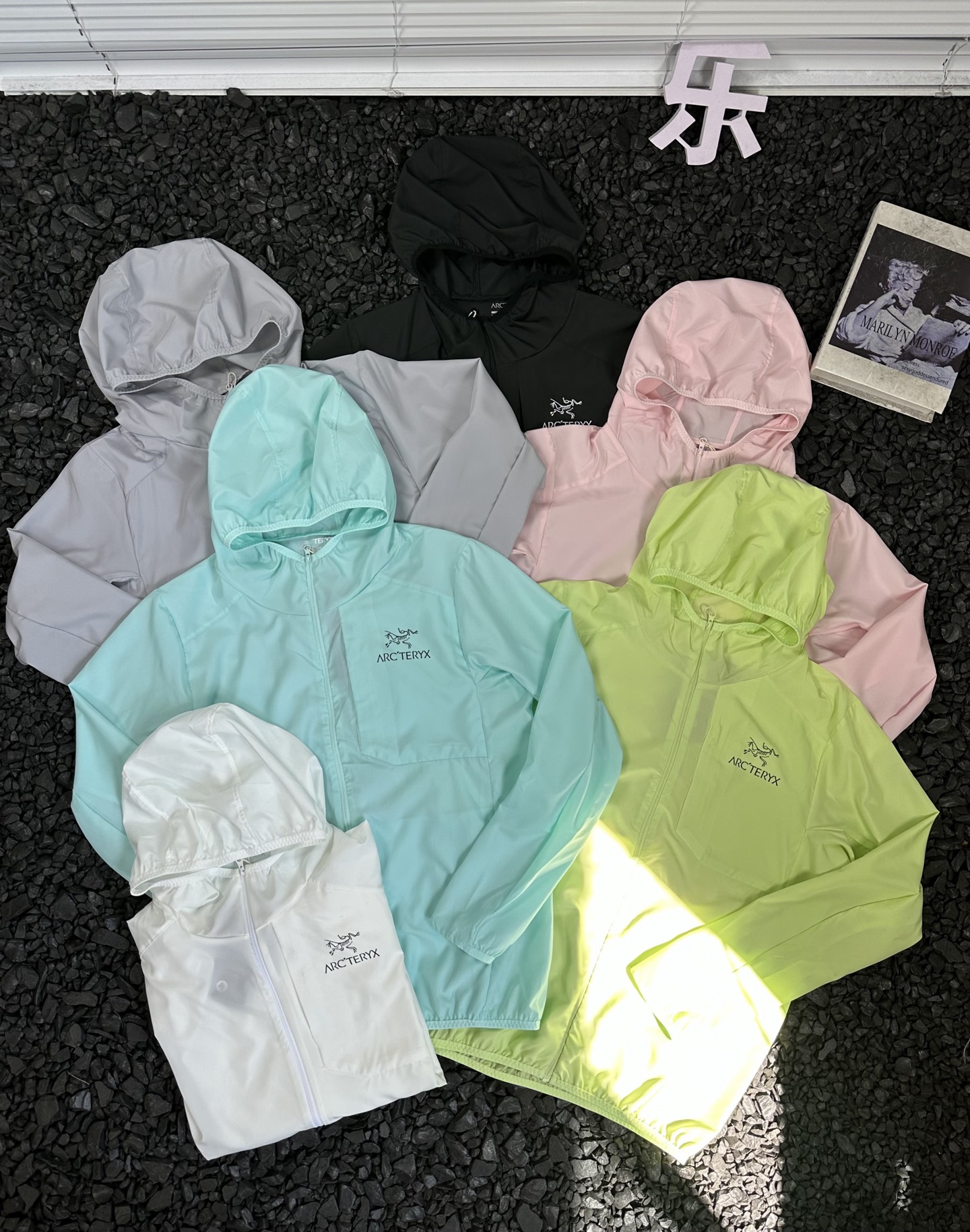 Cap 03889