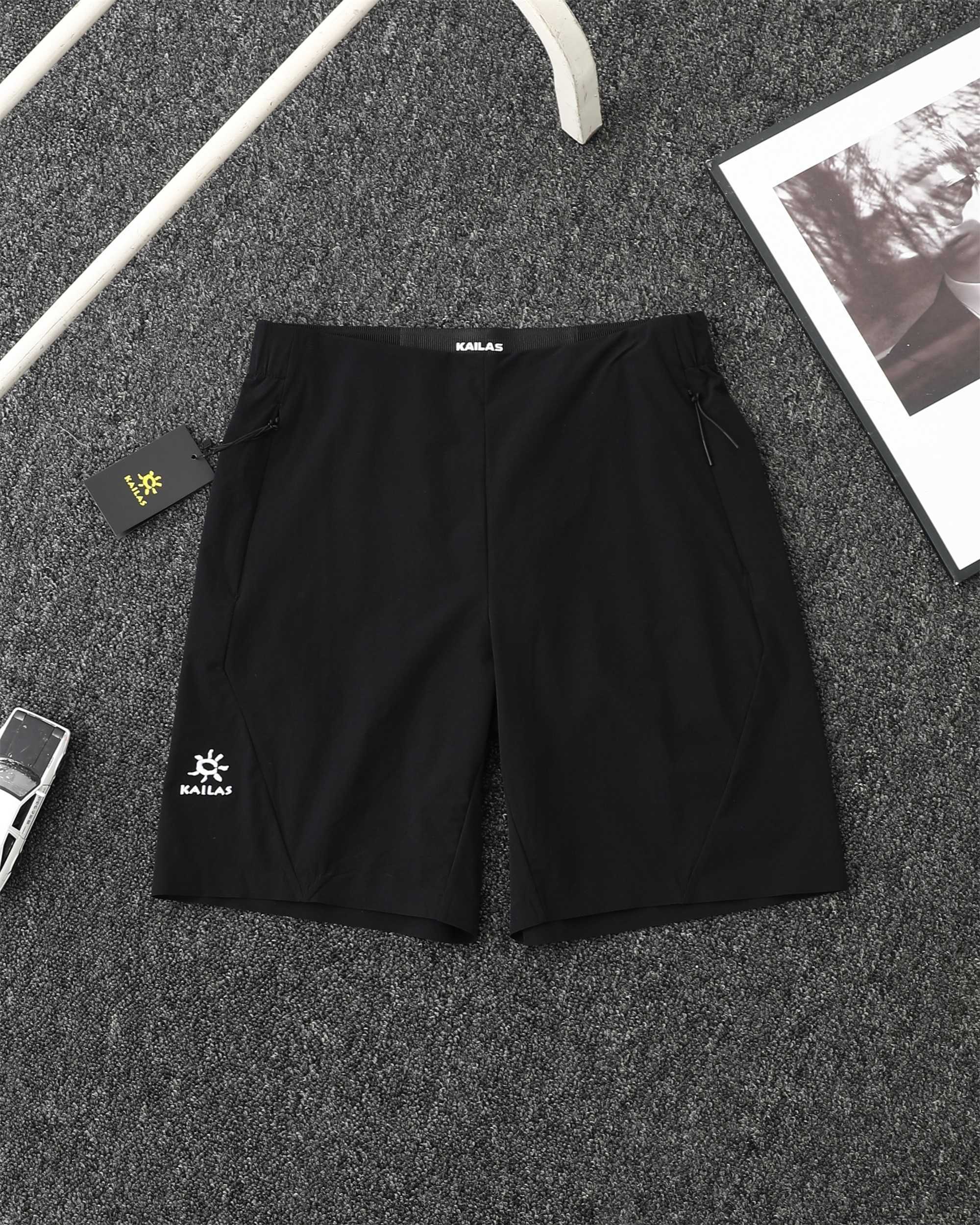 Alternative view of Belt 03888