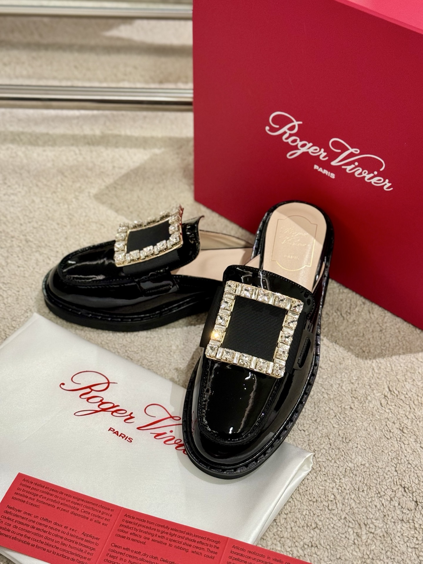 Roger Vivier 최고 버전 로퍼 스웨이드/에나멜 가죽 정품 EVA 가죽 월트 퀄리티 천장