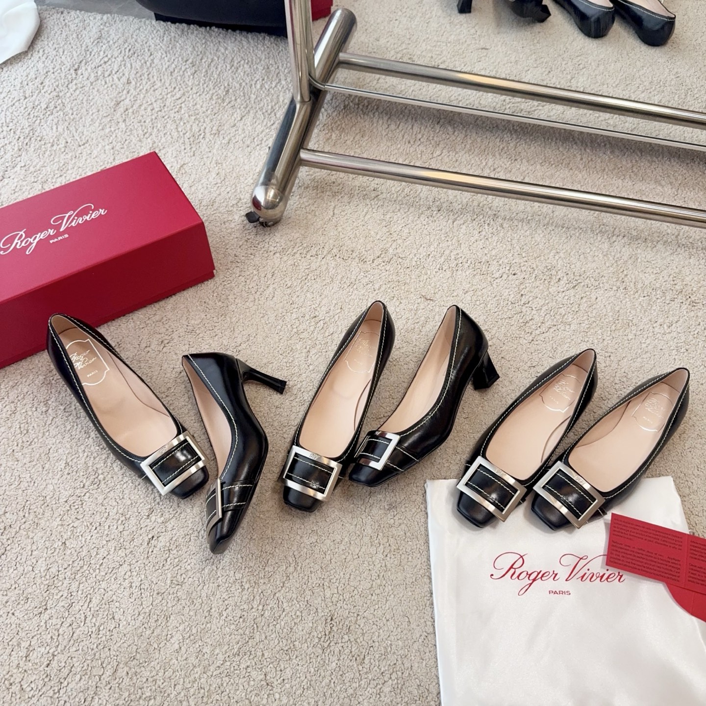 Roger Vivier RV早春新品缝线Trompette系列