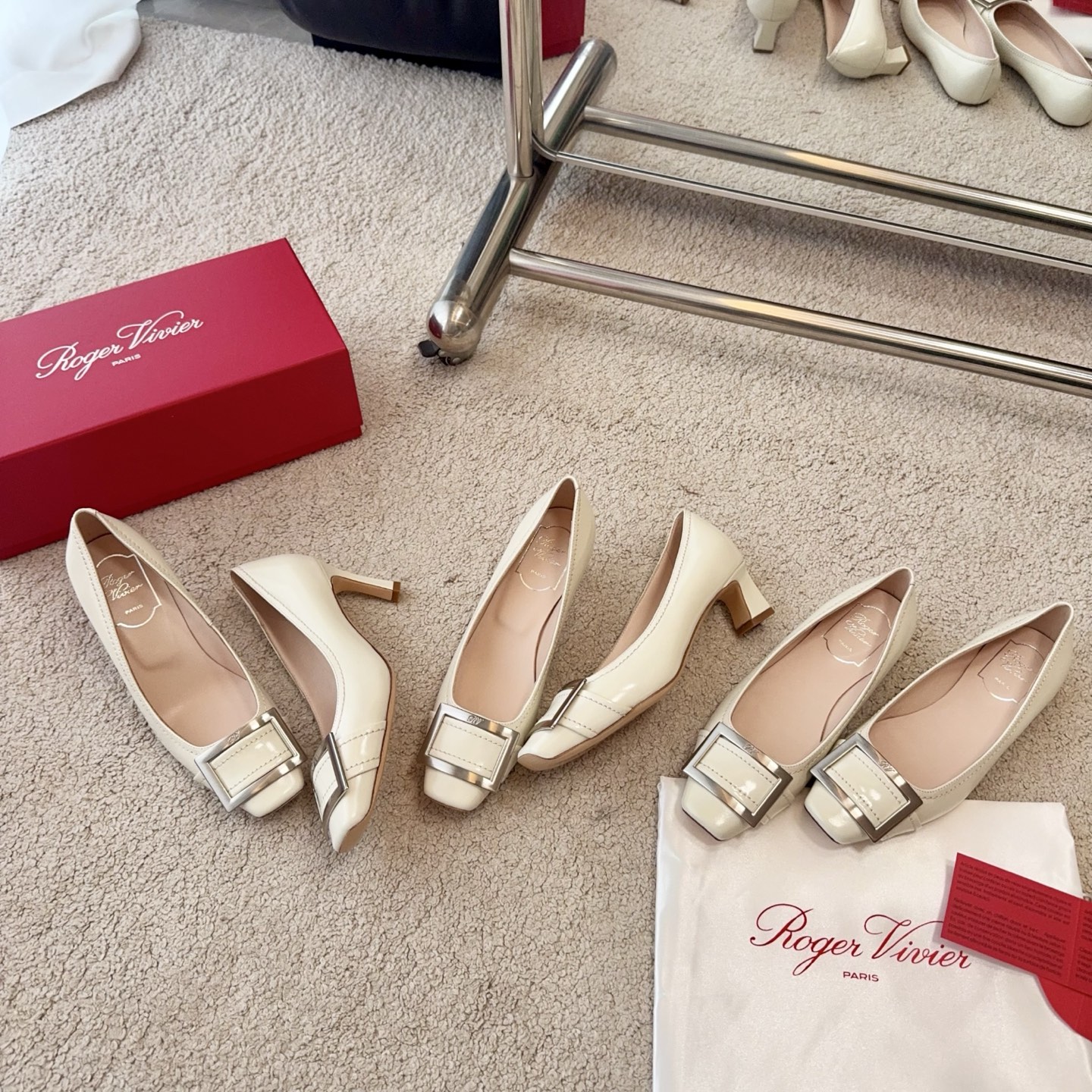 Roger Vivier RV早春新品缝线Trompette系列