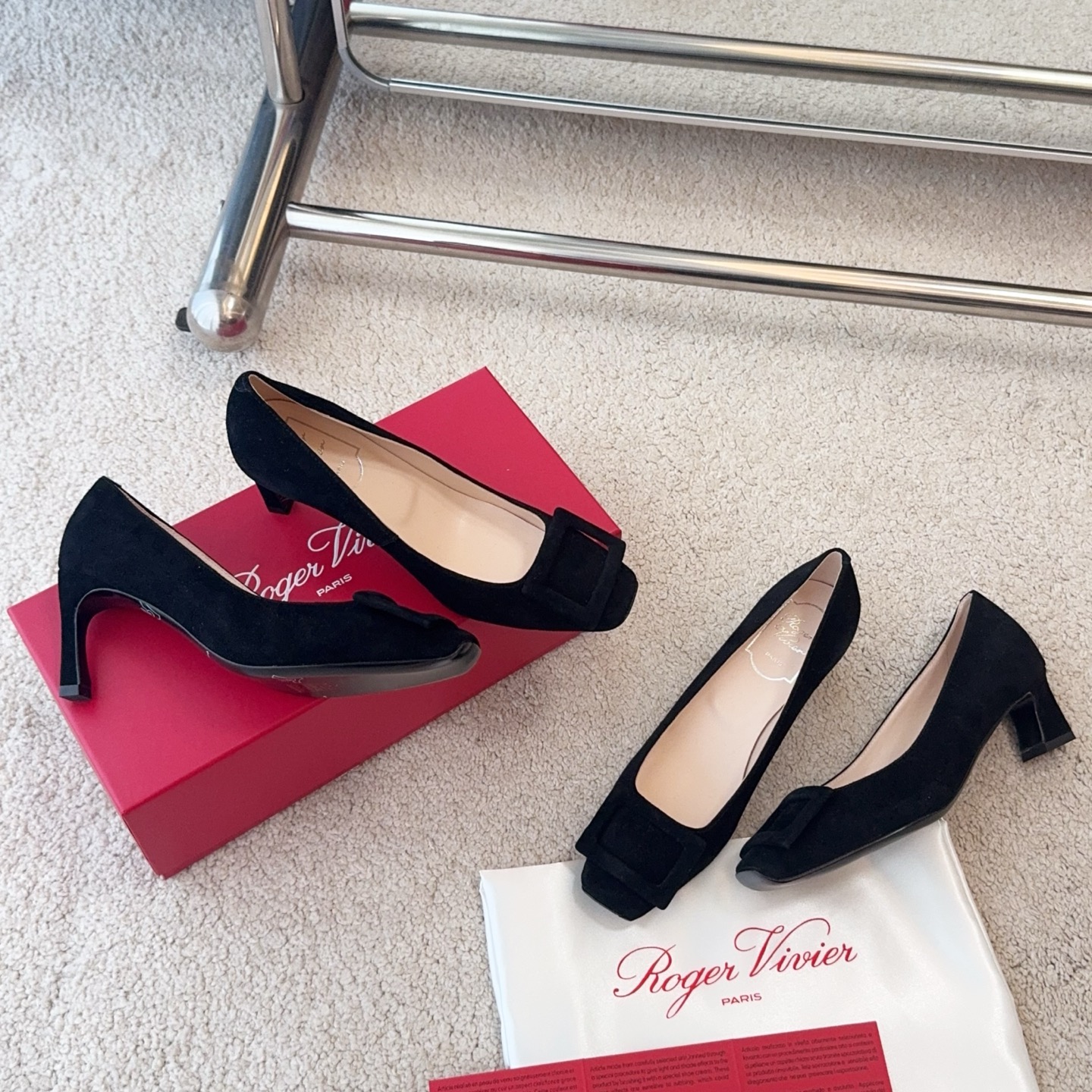 Roger Vivier RV新品绒面Trompette细高跟鞋